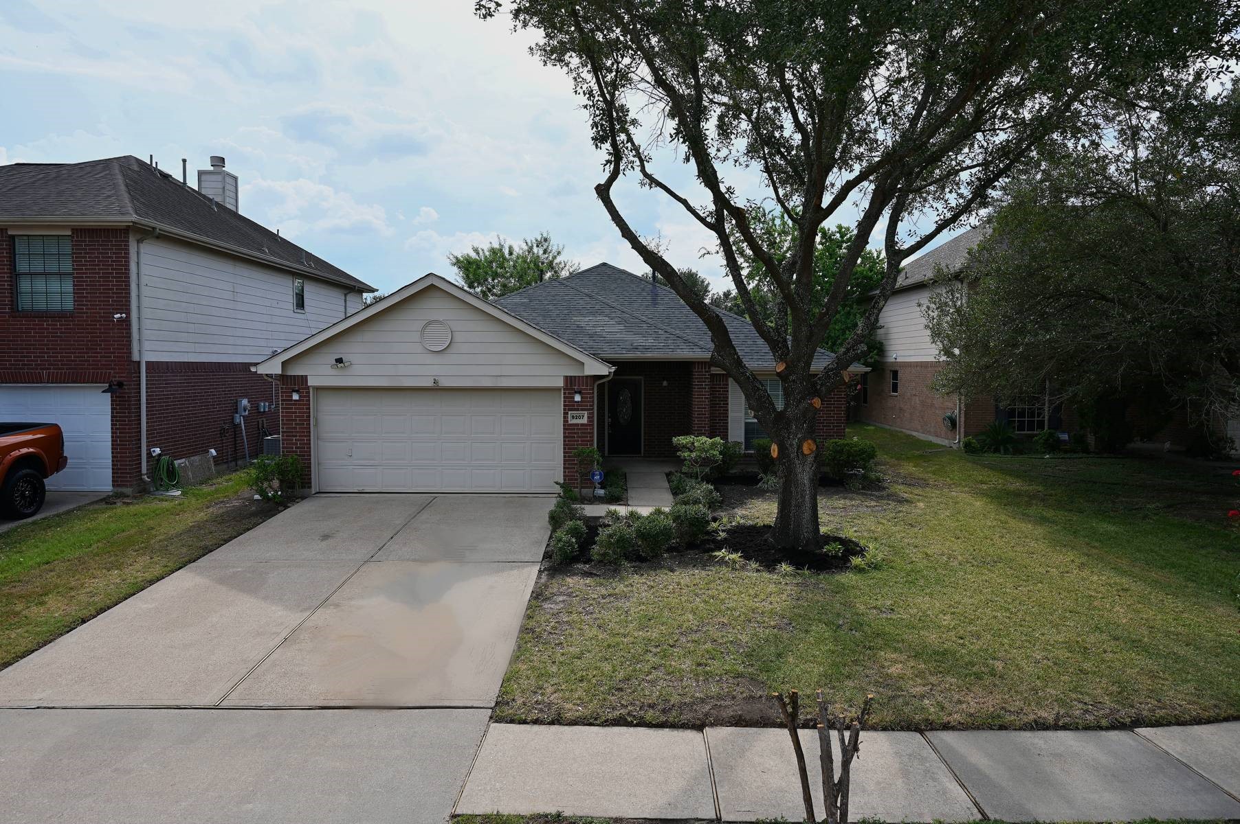 9207 Appin Court Property Photo 1