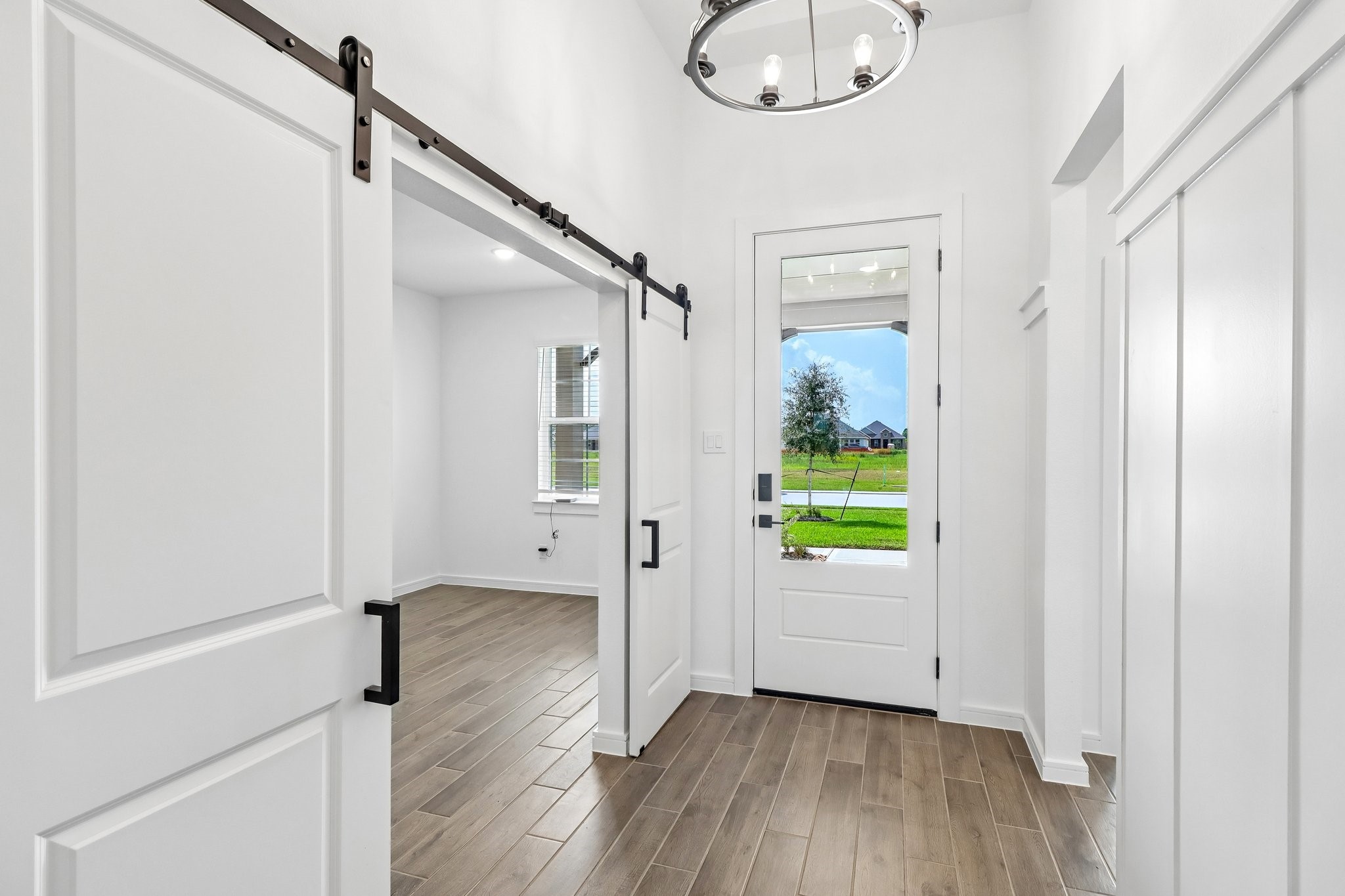 12406 Old Fashion Circle Property Photo 5