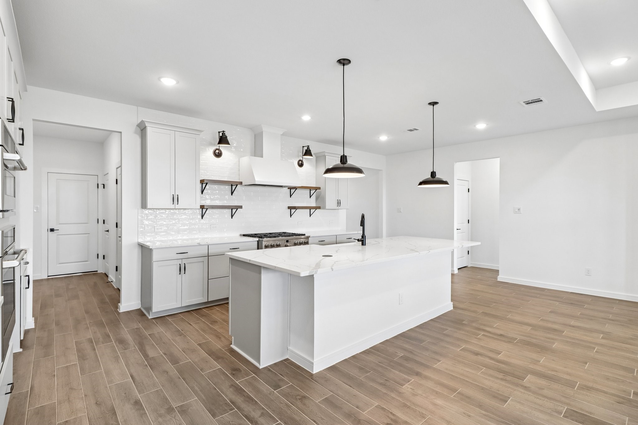 12406 Old Fashion Circle Property Photo 7