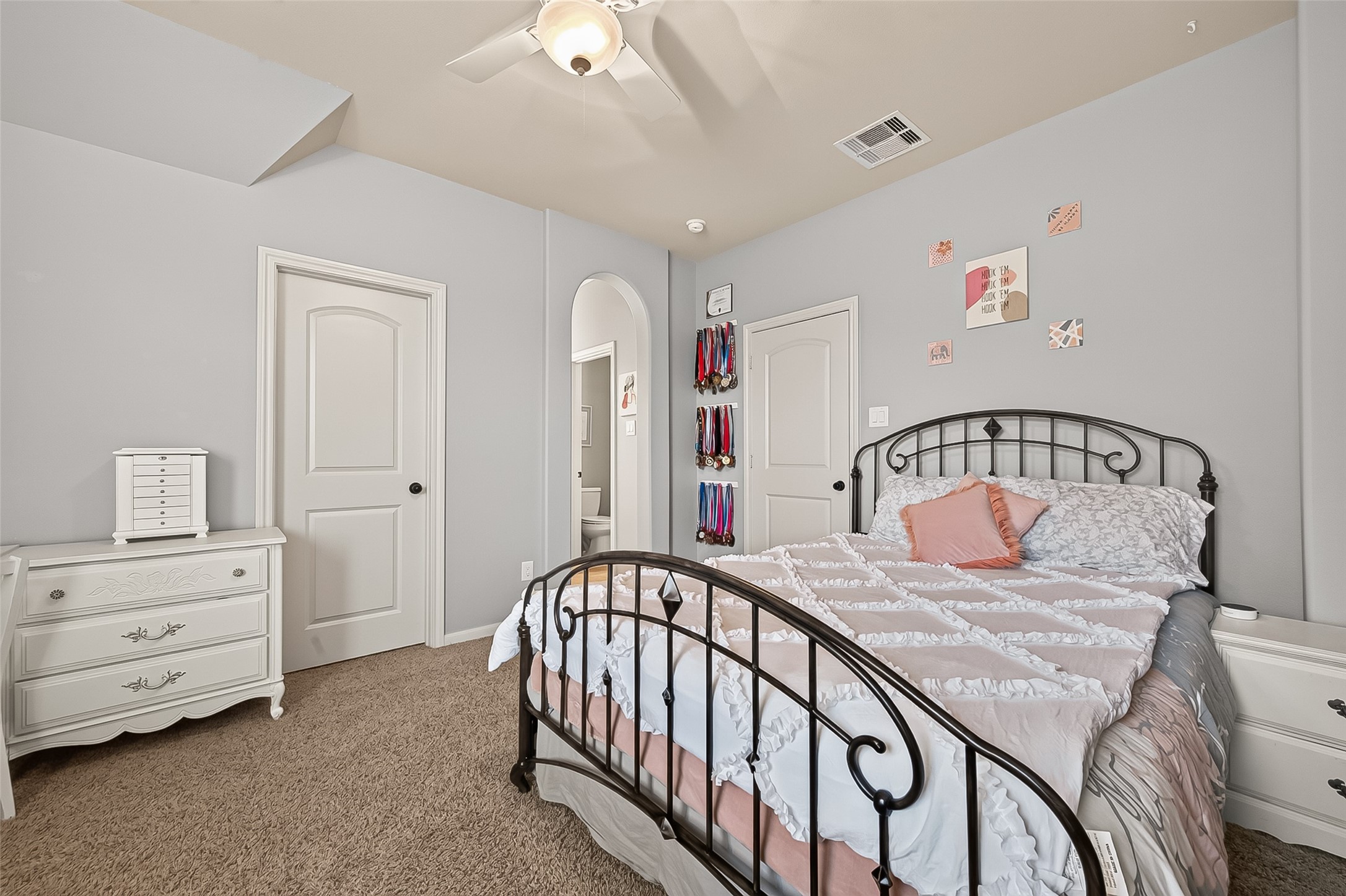 2414 Fairbreeze Drive Property Photo 32
