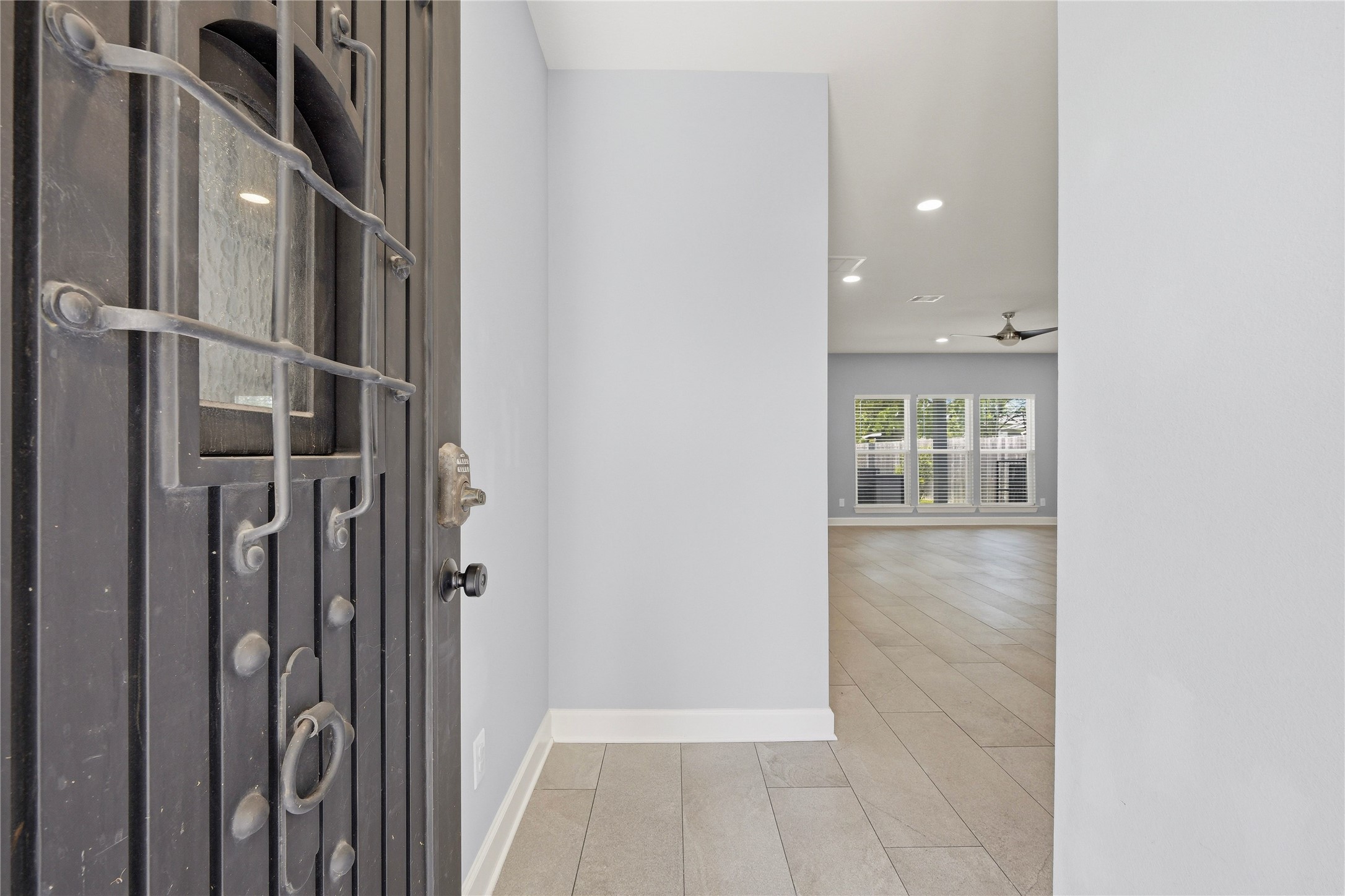 8419 Observatory Street Property Photo 4