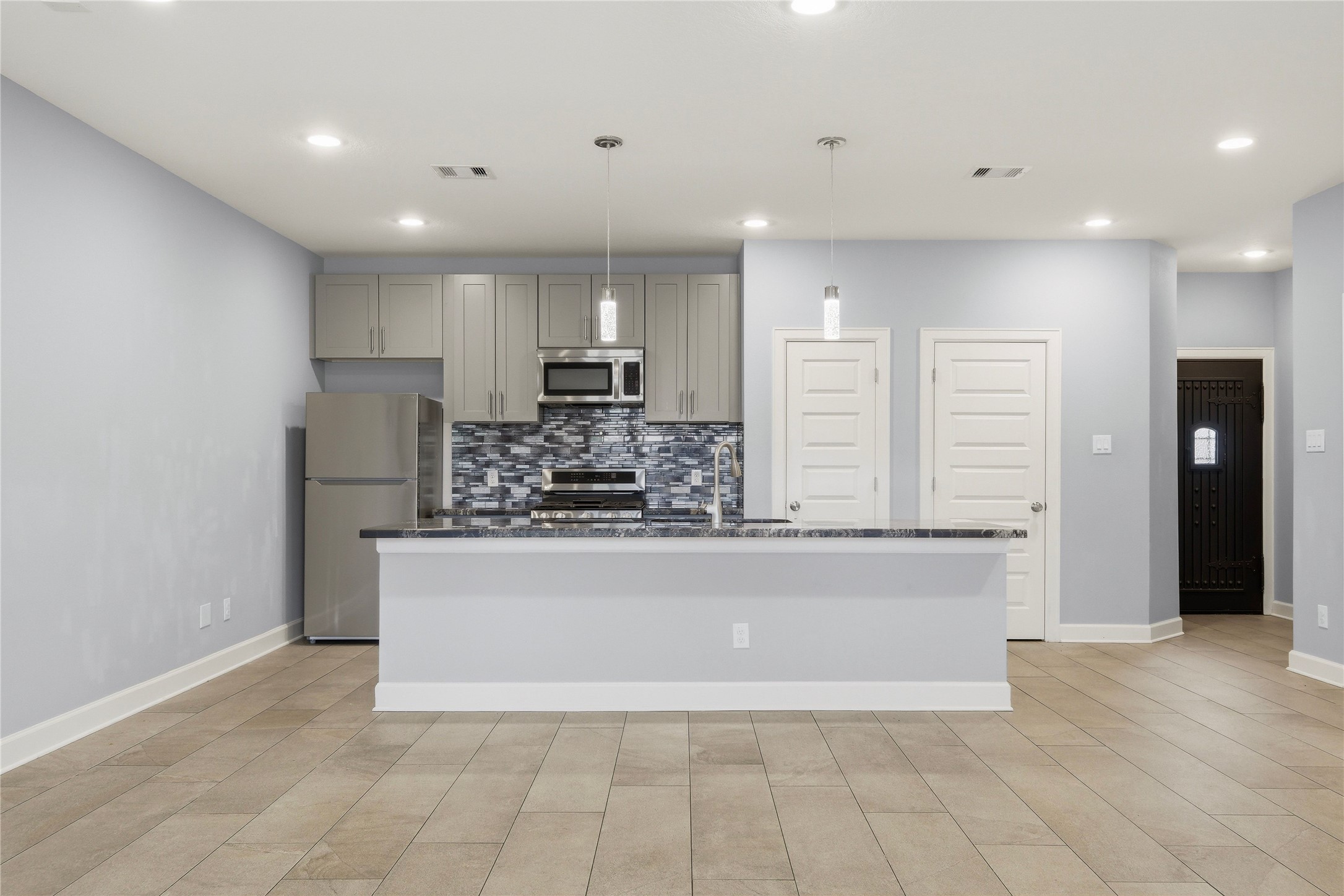 8419 Observatory Street Property Photo 8