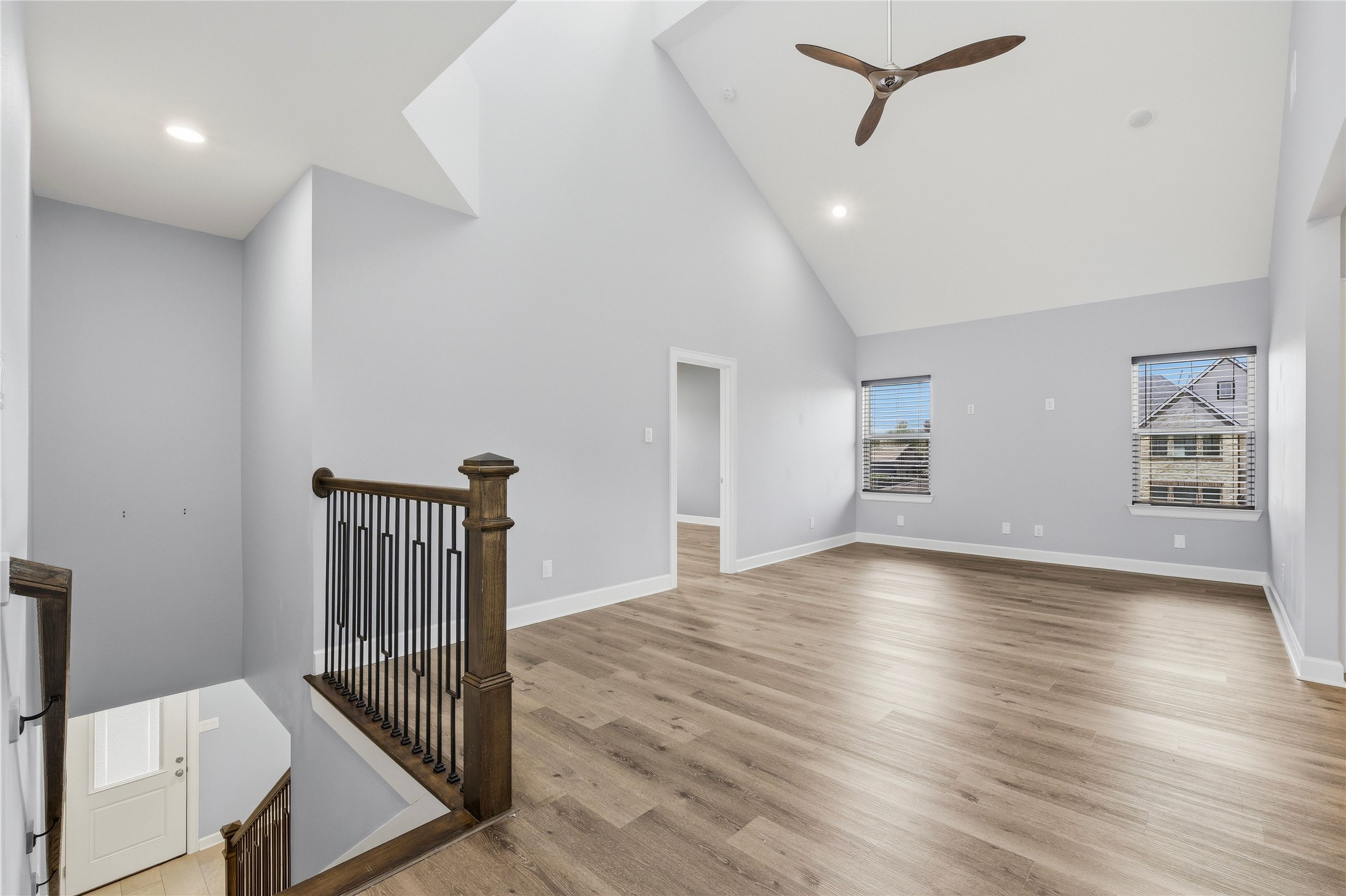 8419 Observatory Street Property Photo 12