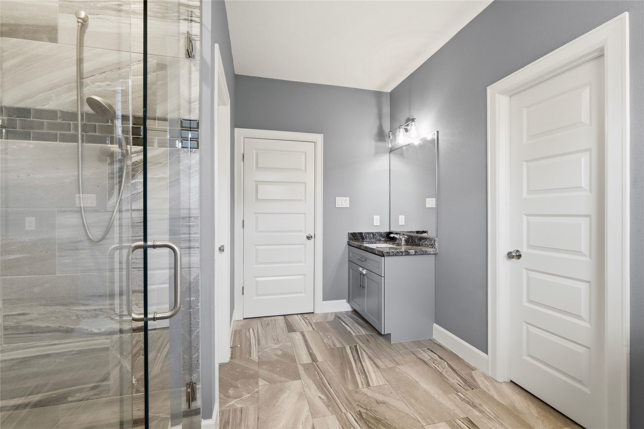 8419 Observatory Street Property Photo 17