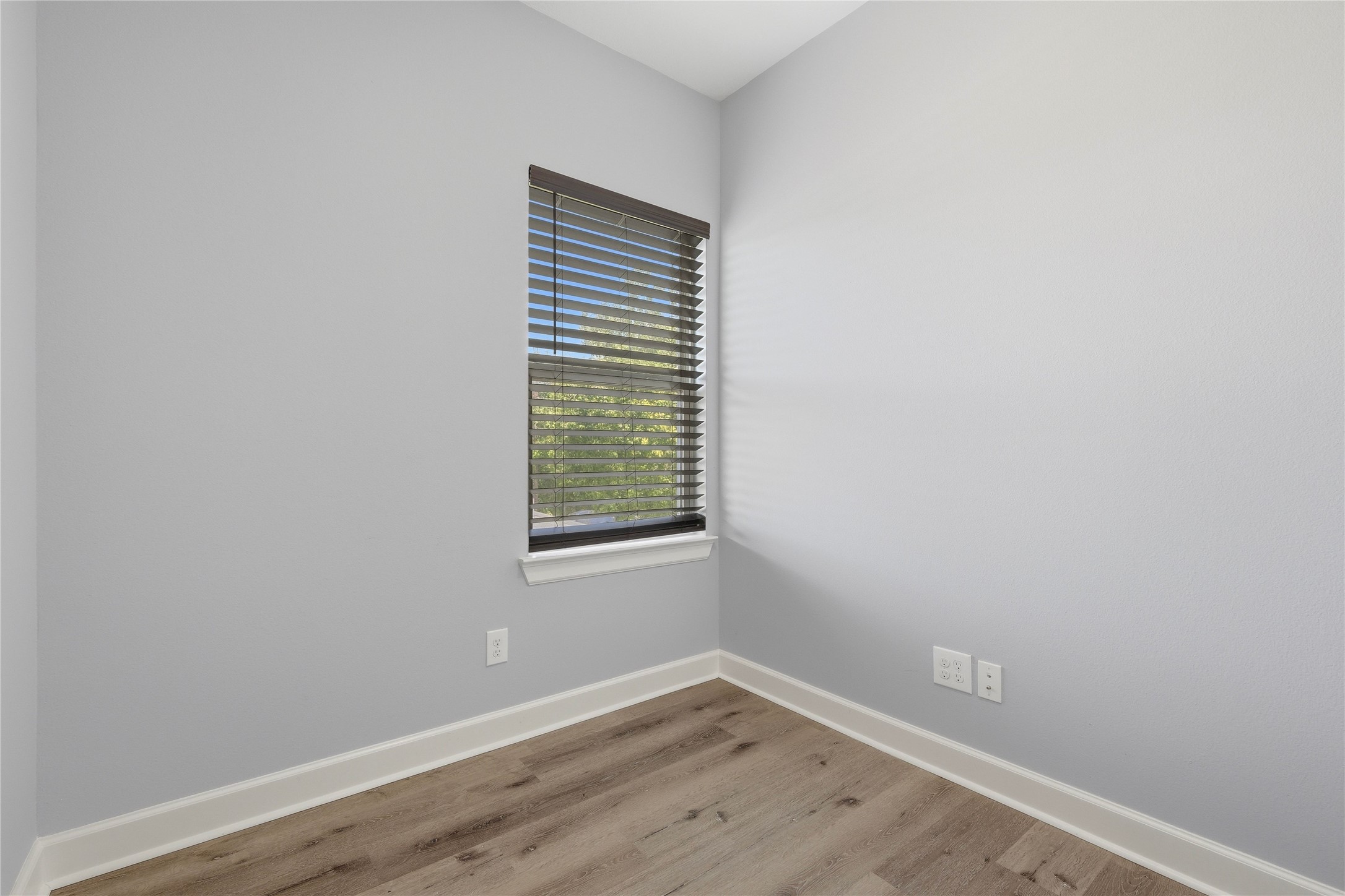 8419 Observatory Street Property Photo 19