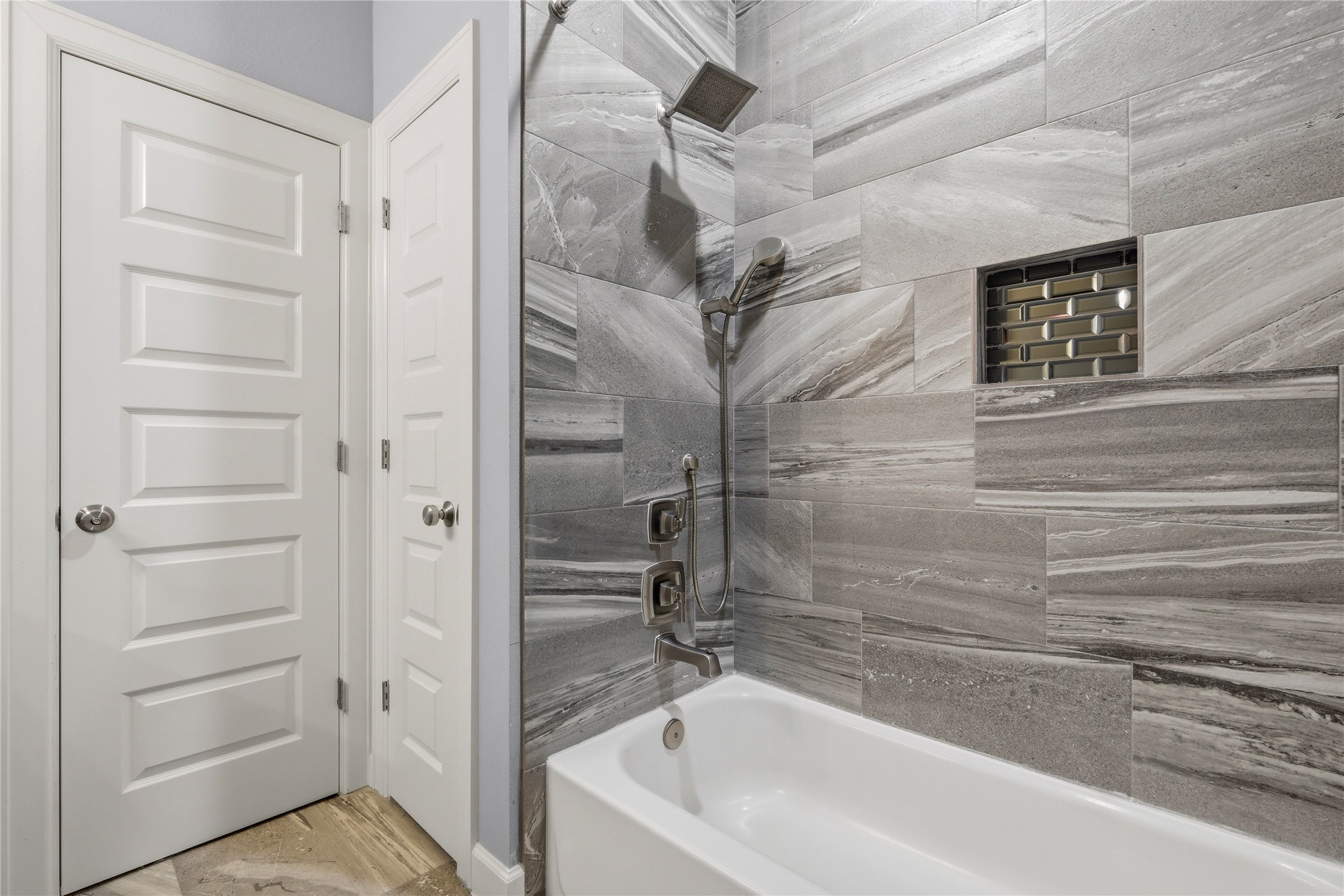 8419 Observatory Street Property Photo 20