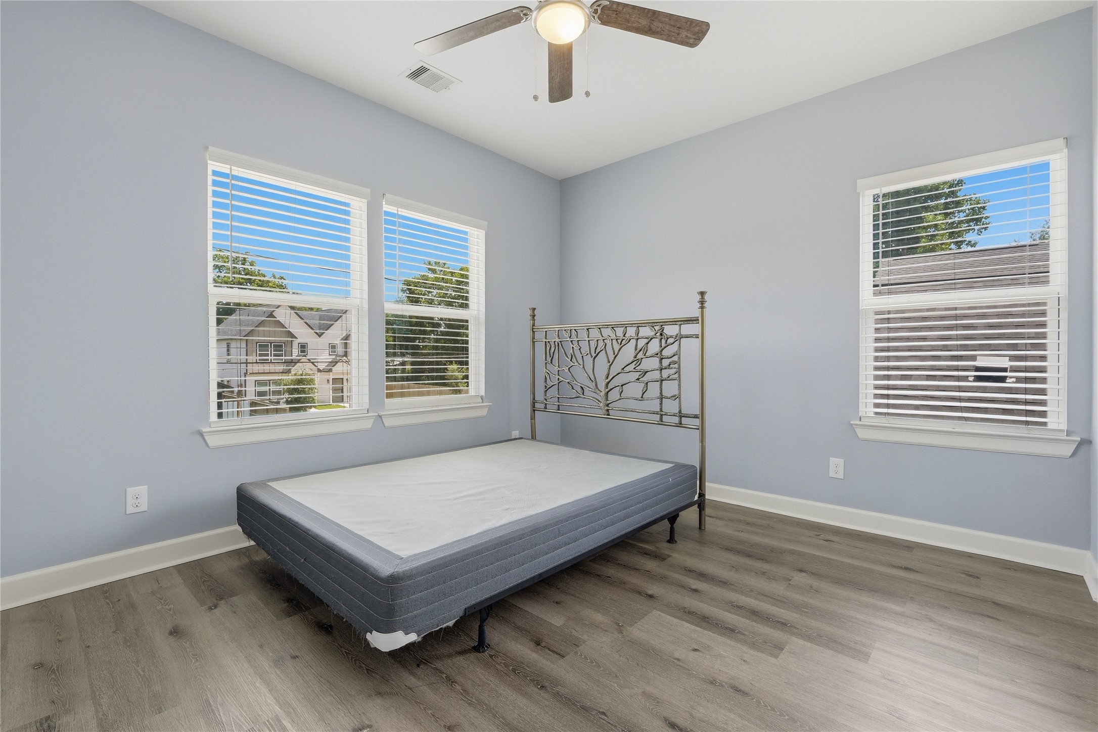8419 Observatory Street Property Photo 21