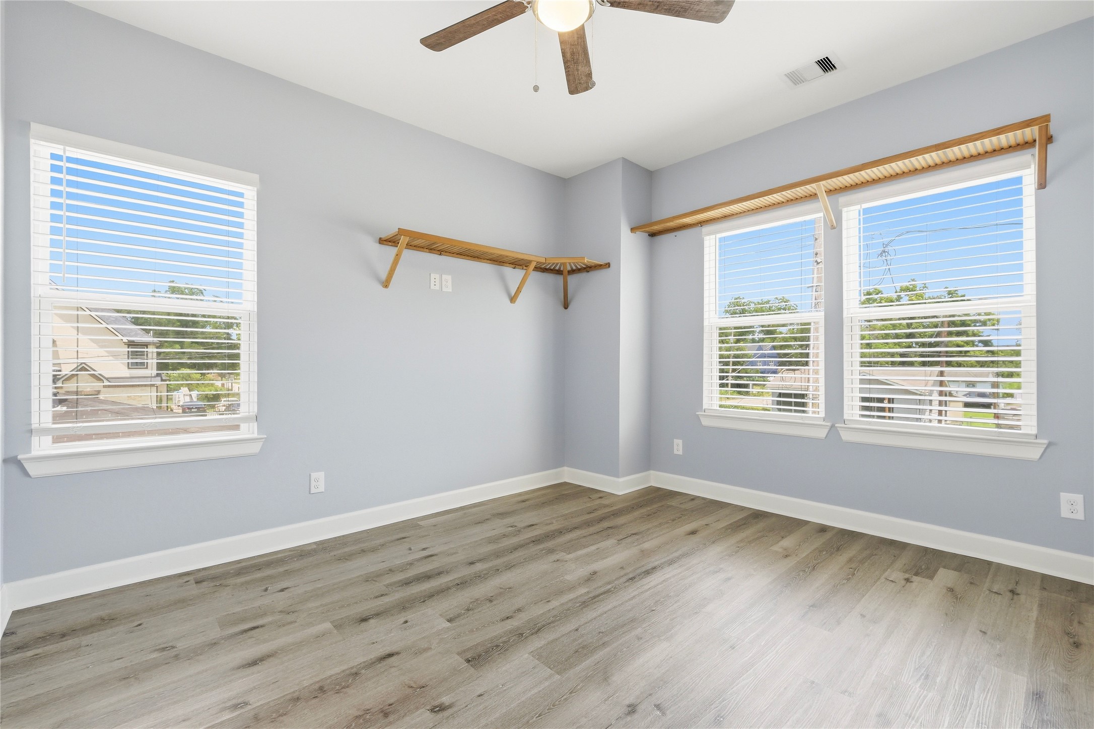 8419 Observatory Street Property Photo 22