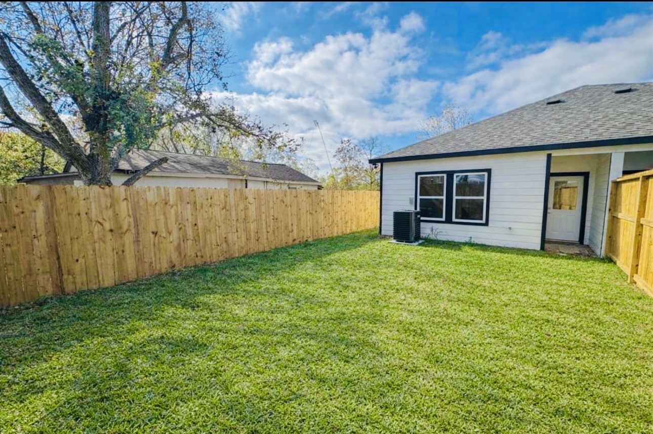 6010 Bobby Burns Street Property Photo 21
