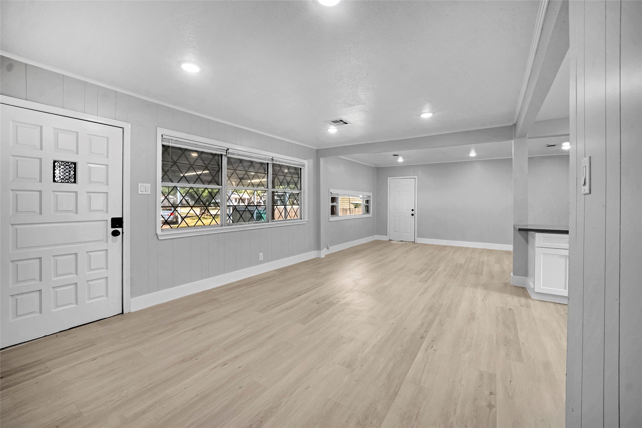 1308 Susan Street Property Photo 7