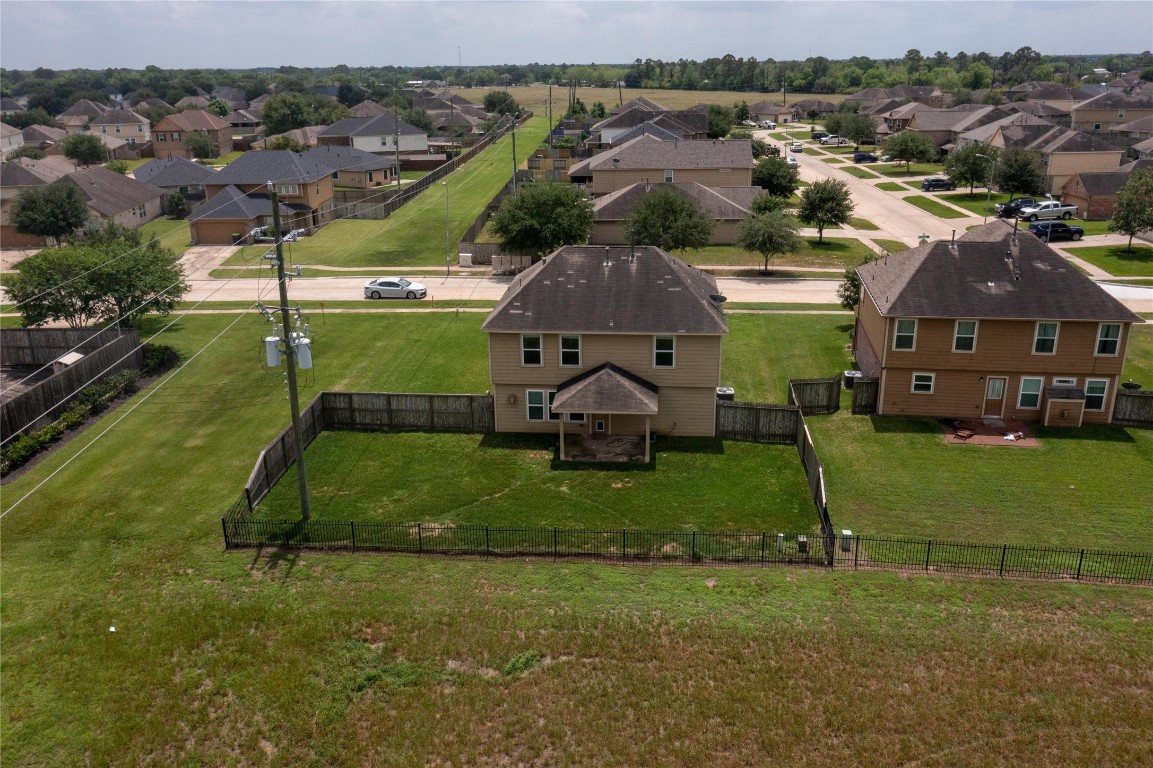 2102 Red Cedar Trail Property Photo 3
