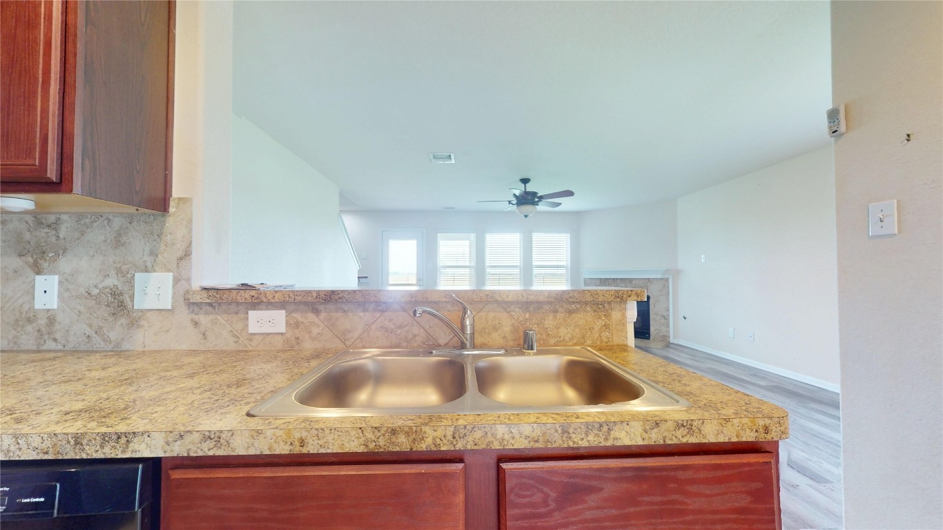 2102 Red Cedar Trail Property Photo 13