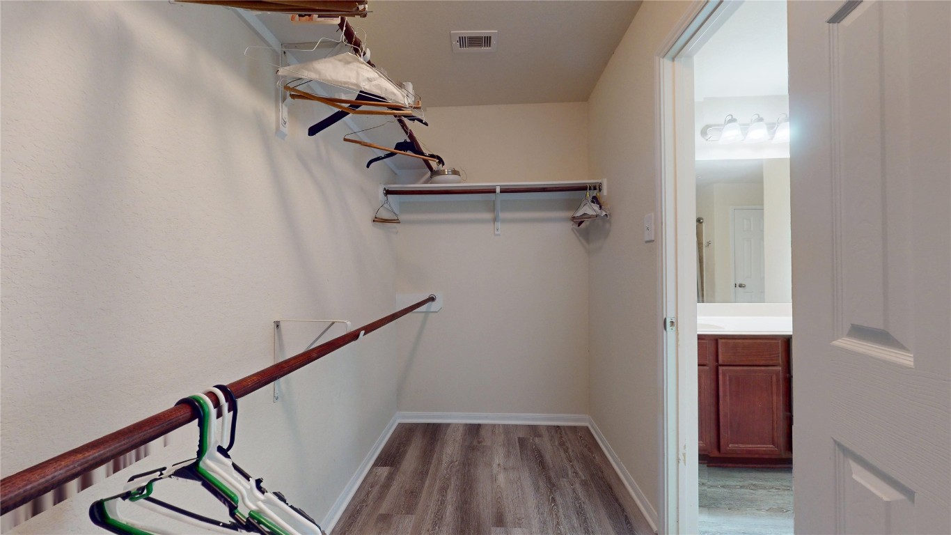 2102 Red Cedar Trail Property Photo 23