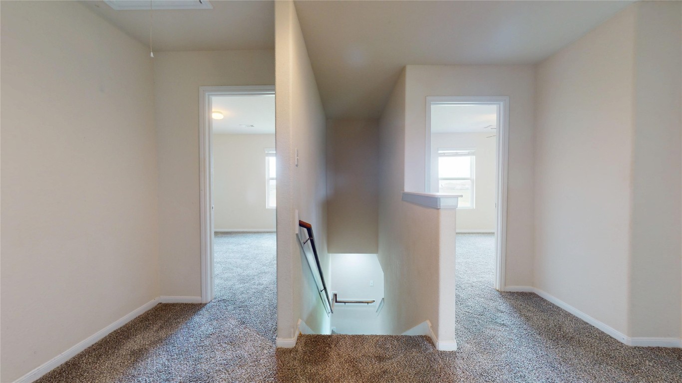 2102 Red Cedar Trail Property Photo 28