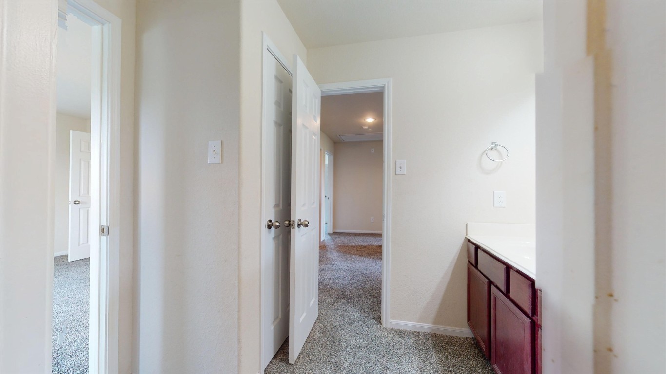 2102 Red Cedar Trail Property Photo 38