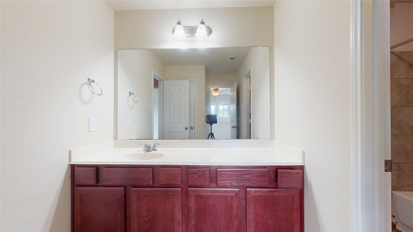2102 Red Cedar Trail Property Photo 39