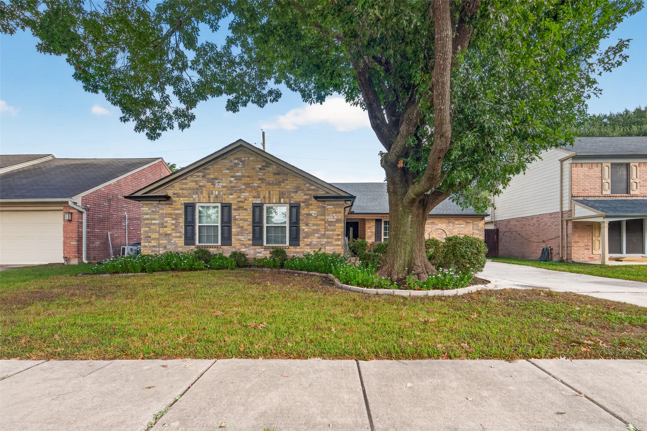 10514 Saddlehorn Trail Property Photo 2