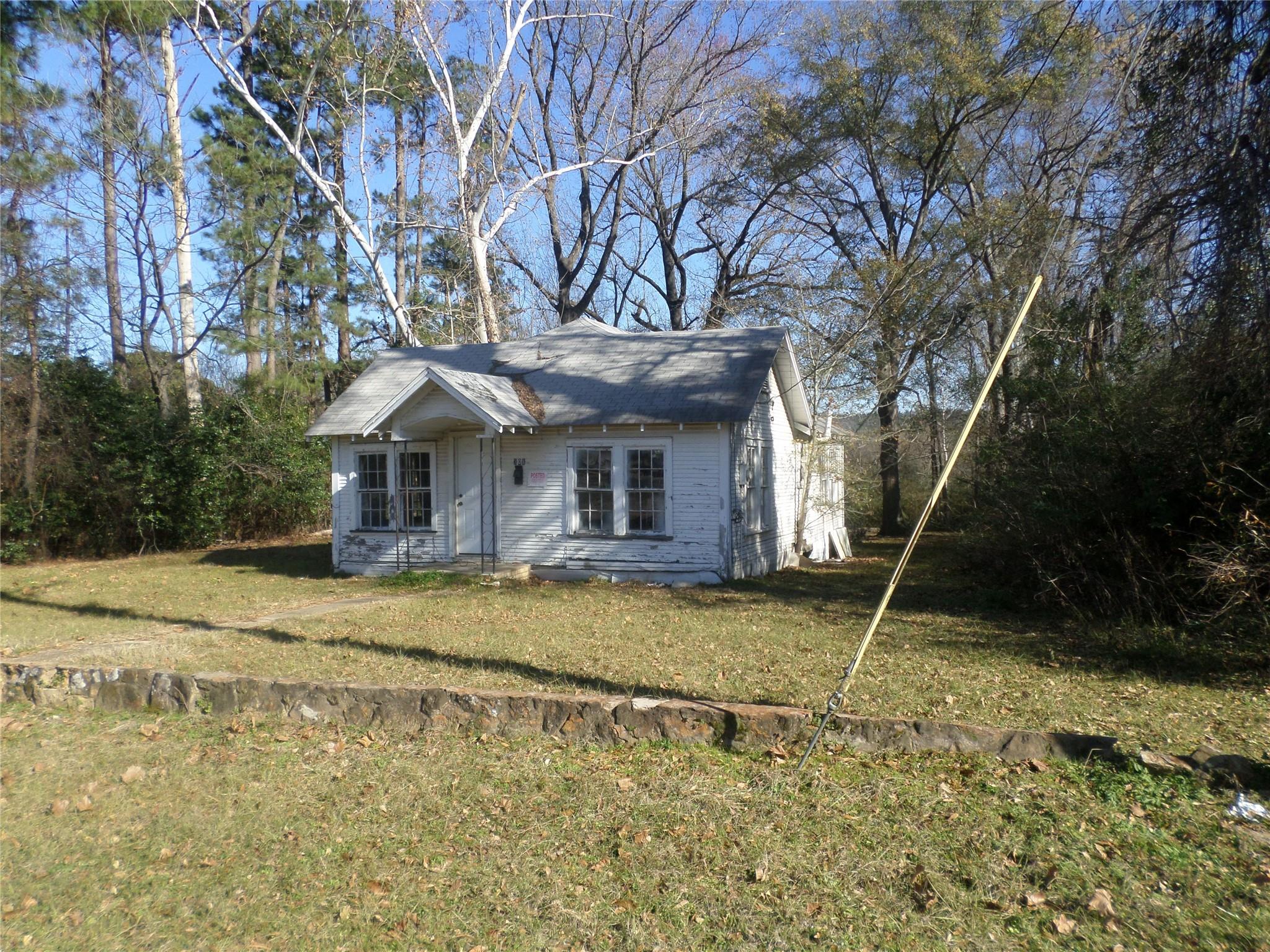 301 S Roberts Street, Gilmer Tx 75644 Property Photo 1