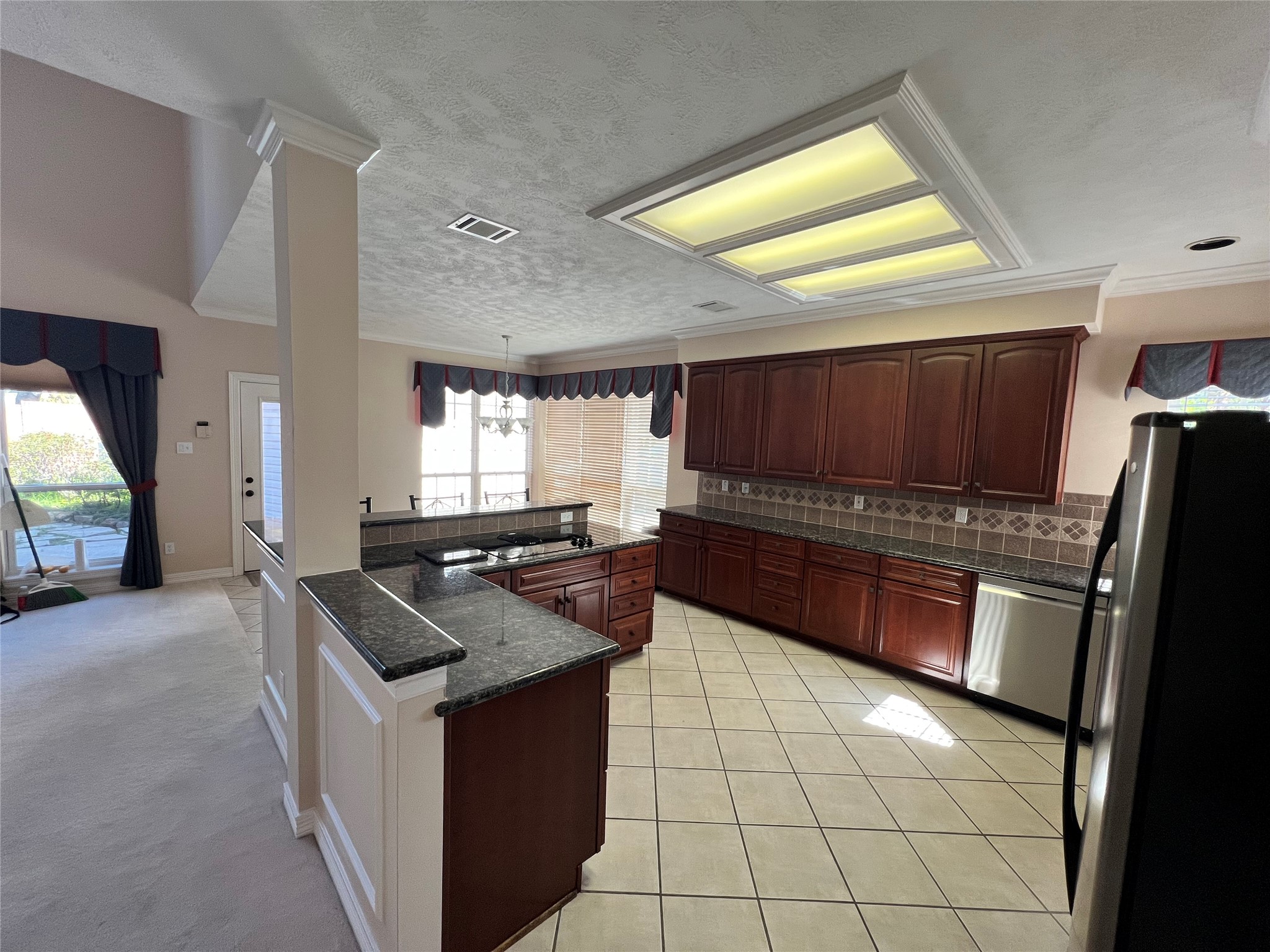 2021 Lauren Lake Drive Property Photo 8
