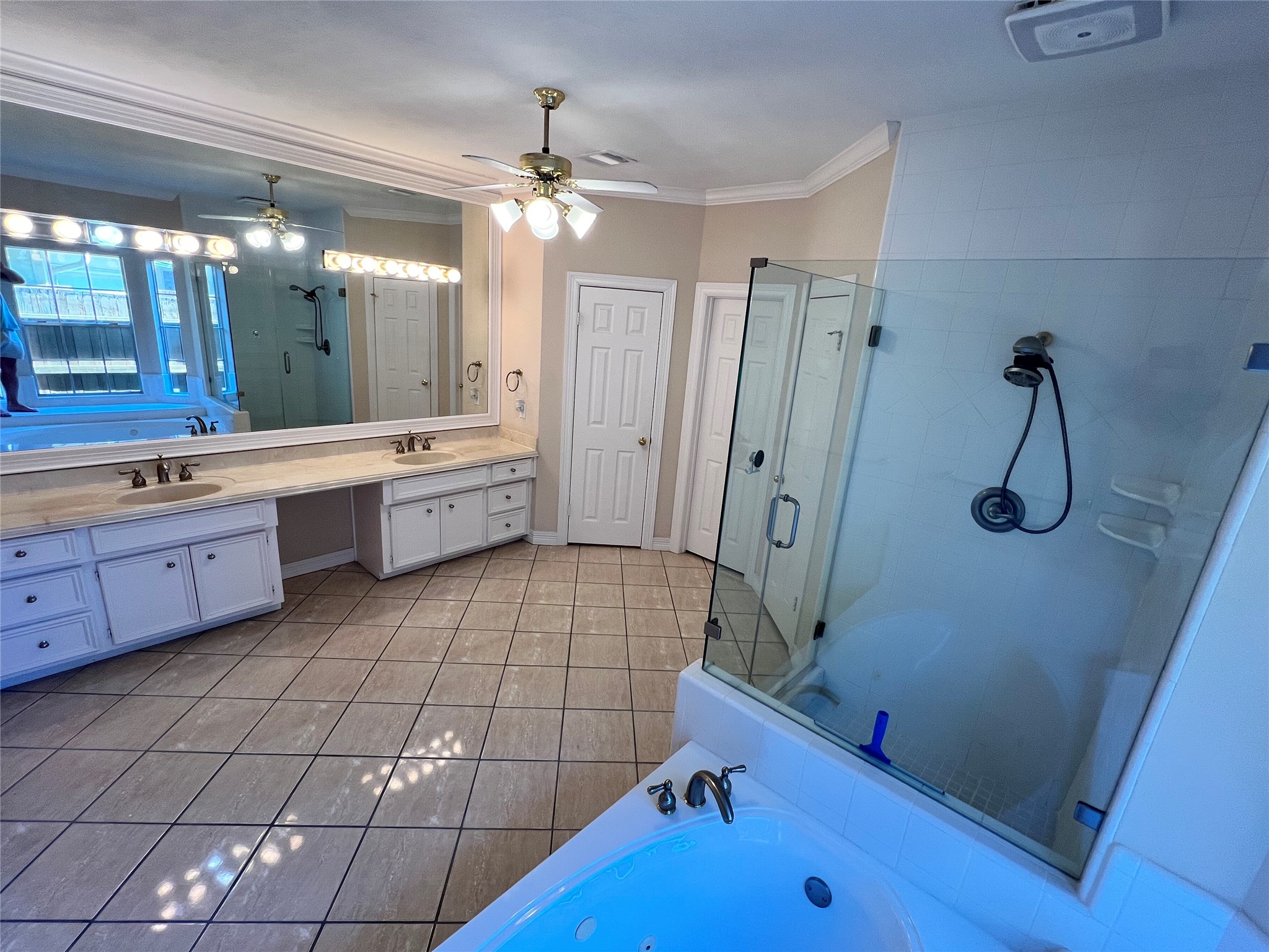 2021 Lauren Lake Drive Property Photo 23