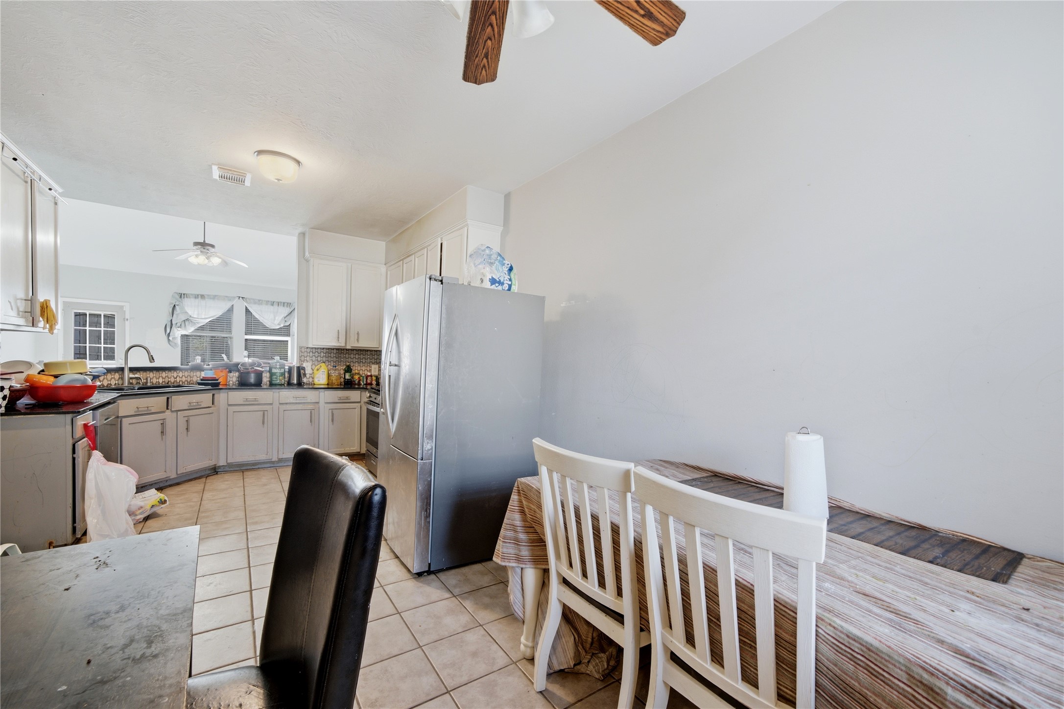 2926 Meadowglen Cove Property Photo 12