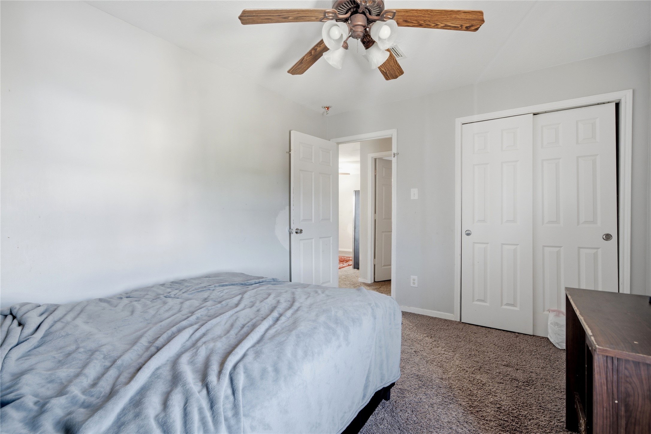 2926 Meadowglen Cove Property Photo 30
