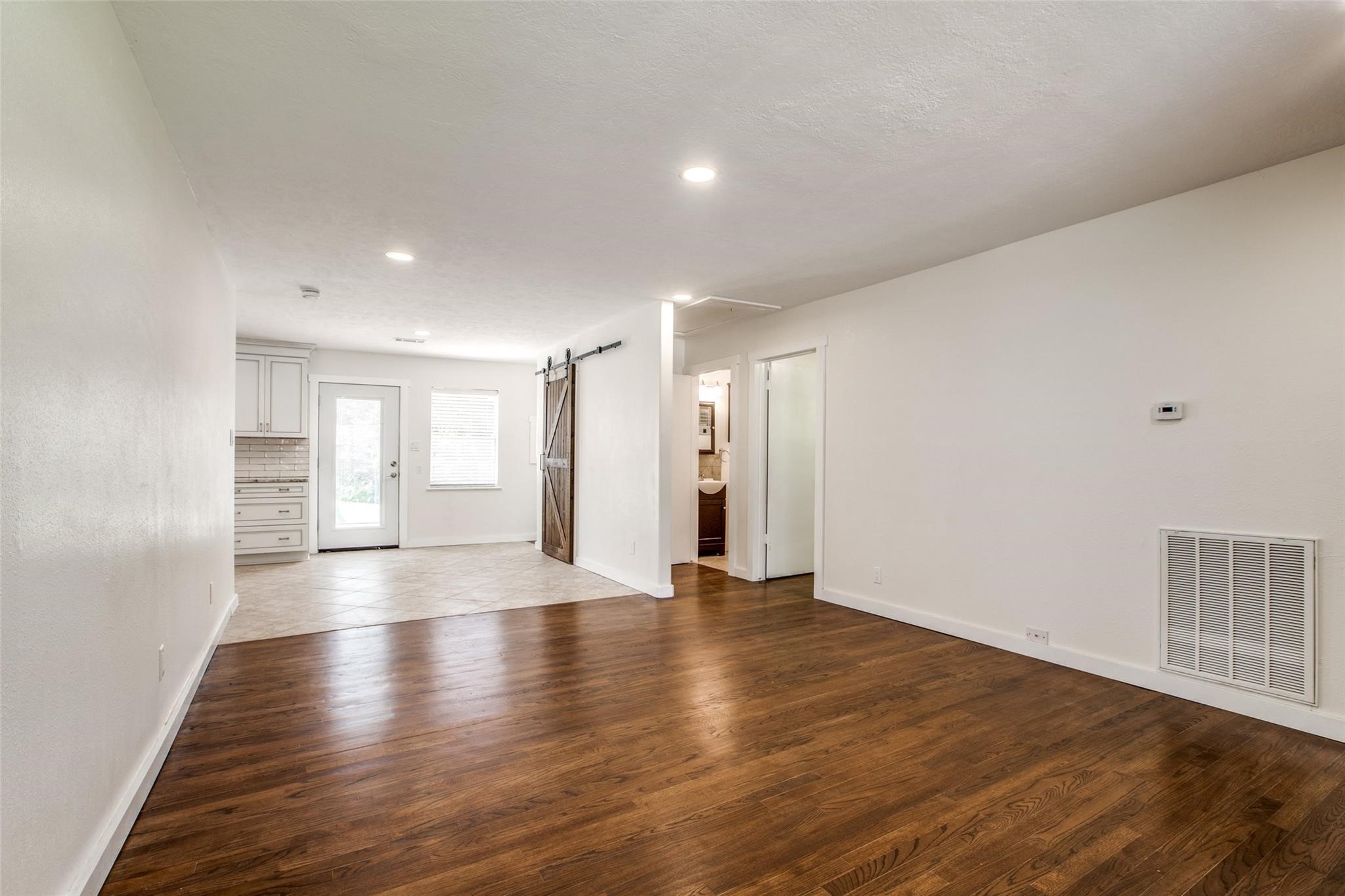 235 Live Oak Street Property Photo 6