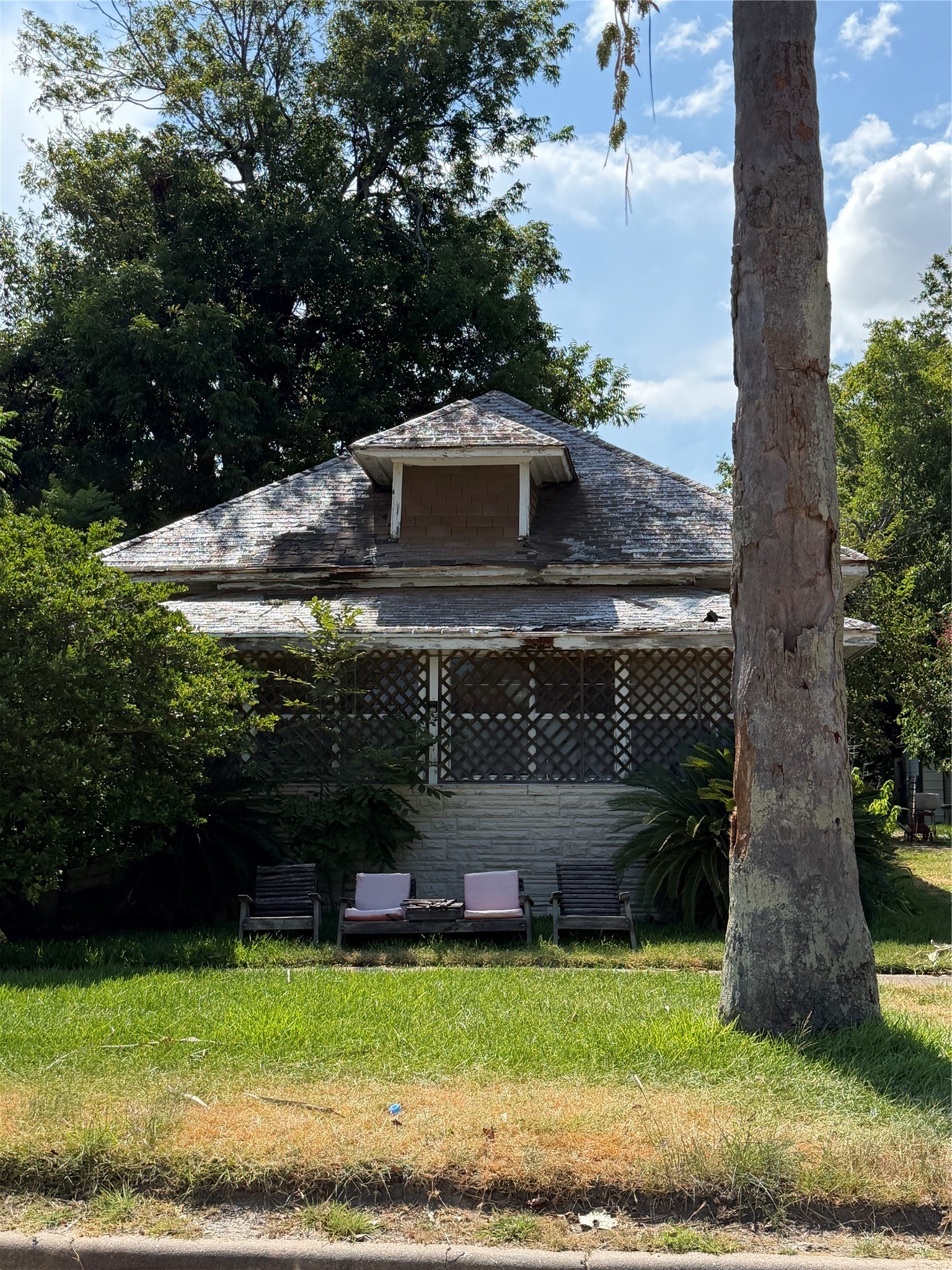 515 4th Street Property Photo 1