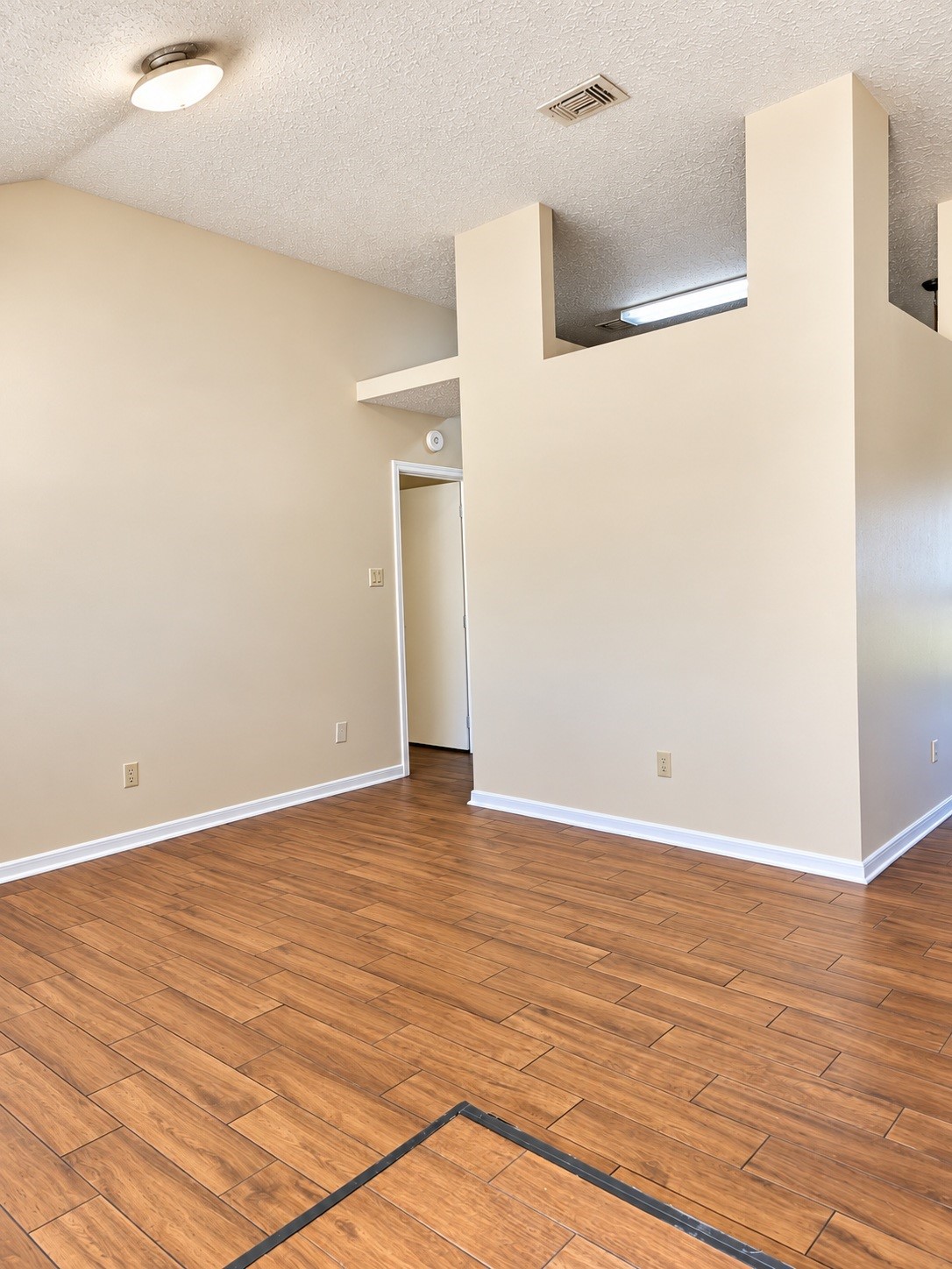 16802 Carbridge Drive Property Photo 11
