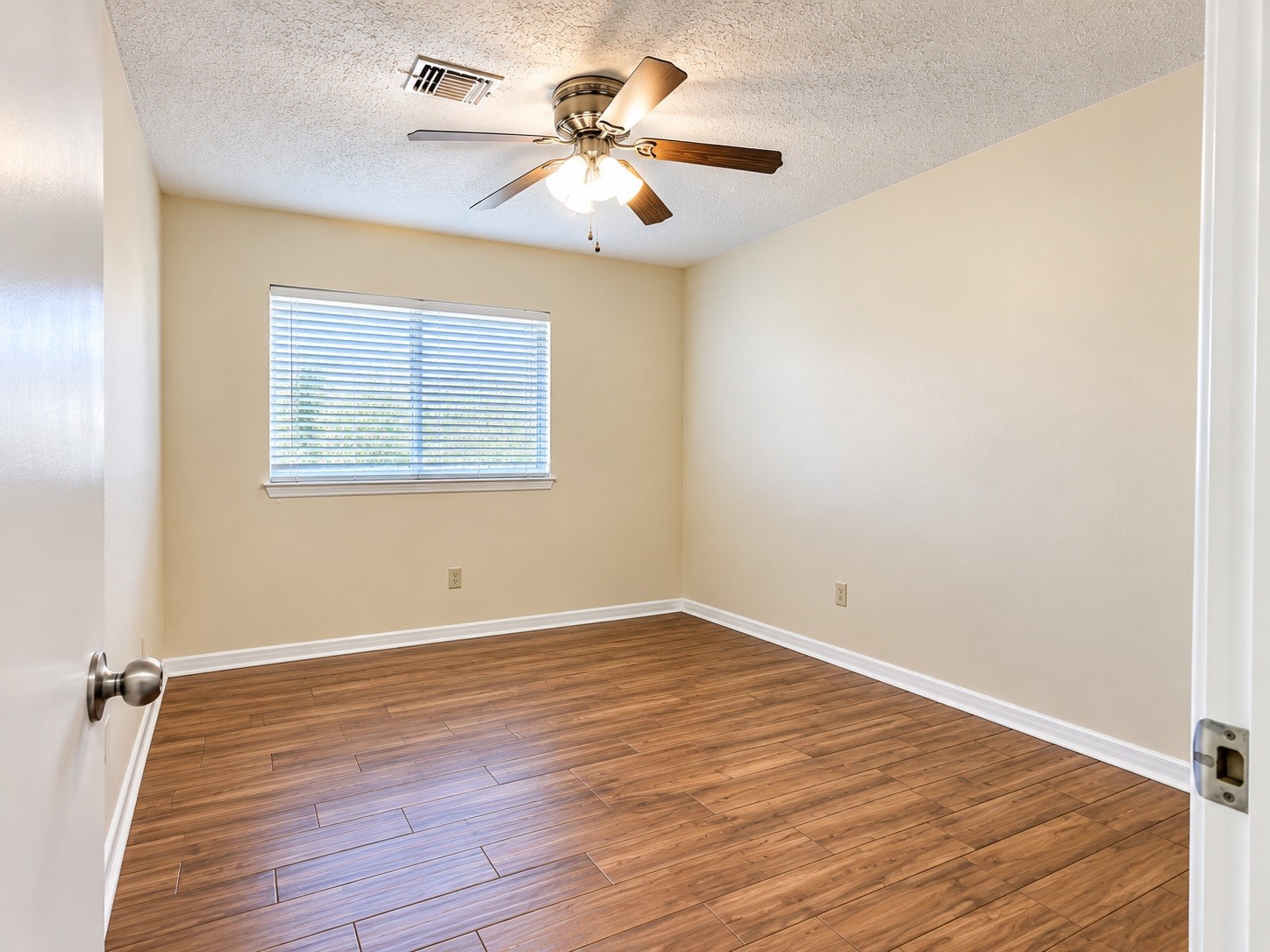 16802 Carbridge Drive Property Photo 14