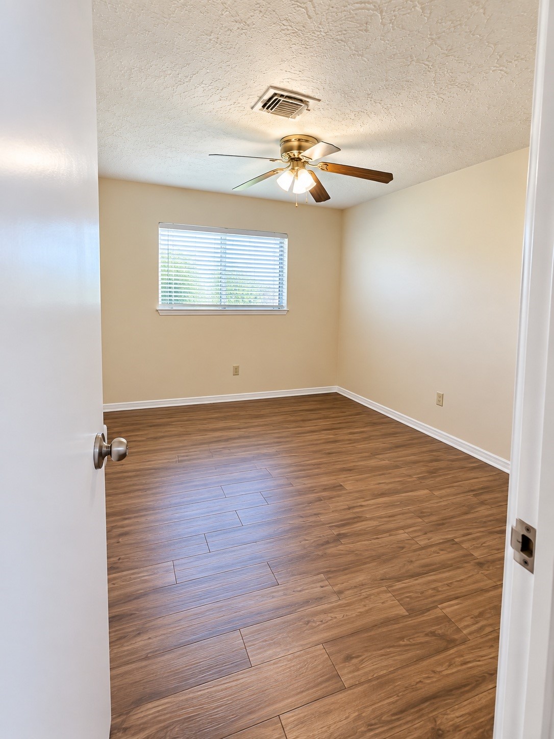 16802 Carbridge Drive Property Photo 15