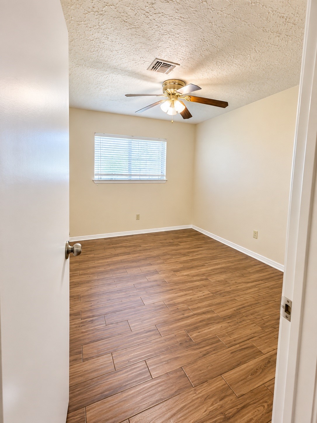 16802 Carbridge Drive Property Photo 16