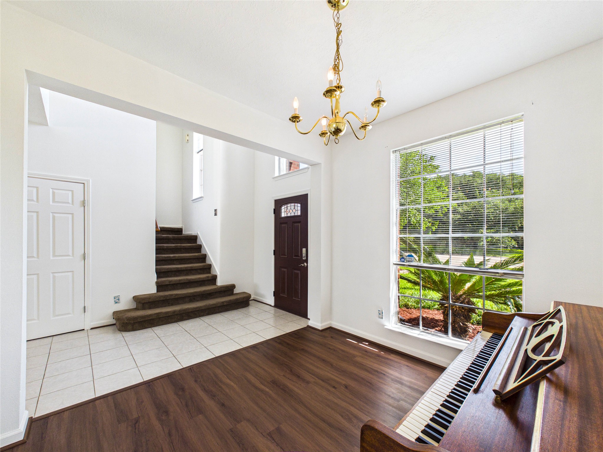 3006 Bay Breeze Drive Property Photo 4