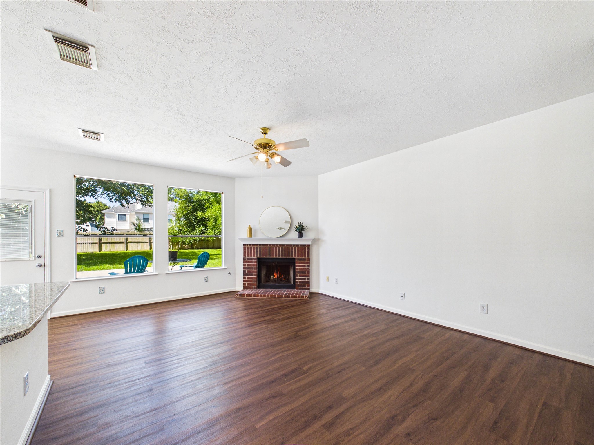 3006 Bay Breeze Drive Property Photo 6