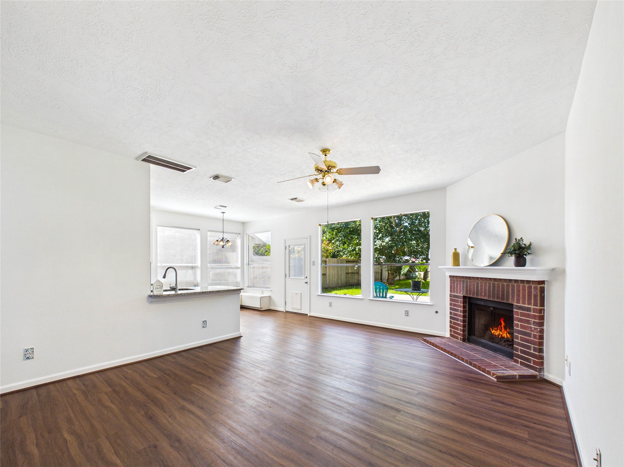 3006 Bay Breeze Drive Property Photo 7