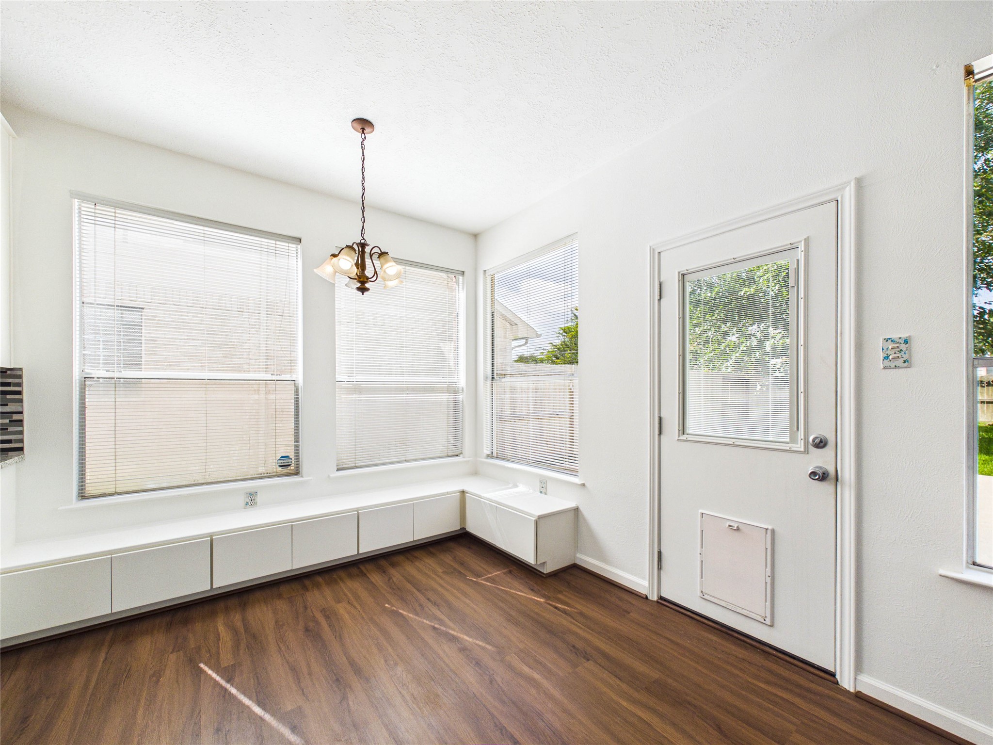 3006 Bay Breeze Drive Property Photo 10