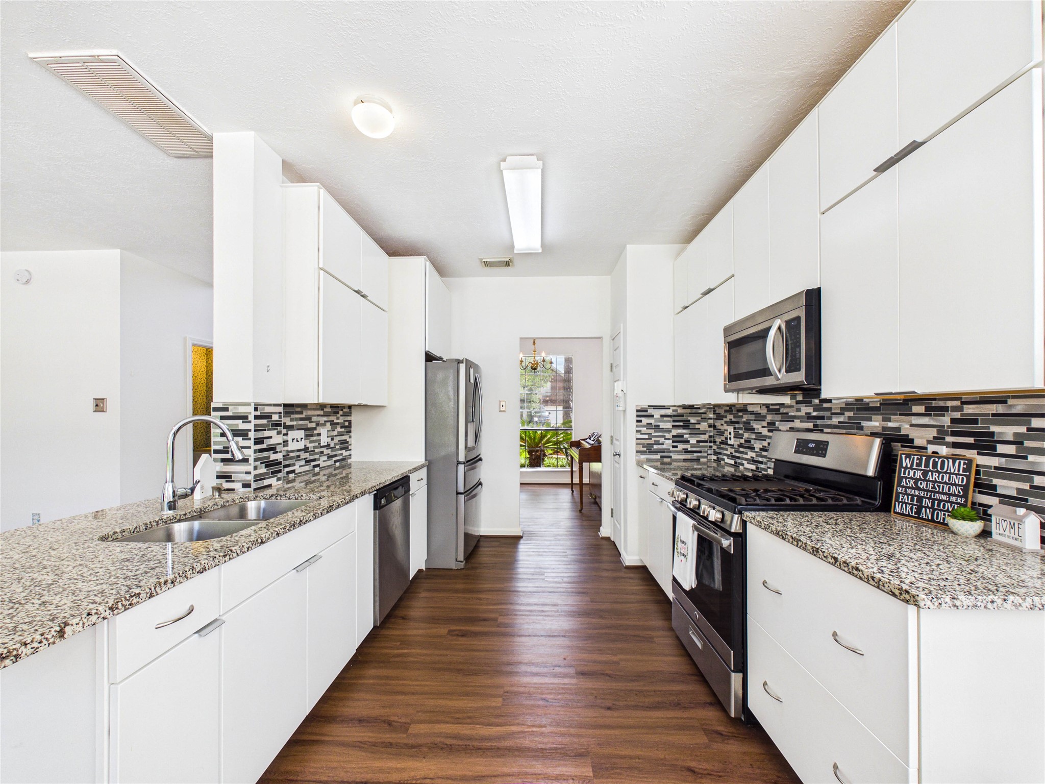 3006 Bay Breeze Drive Property Photo 12