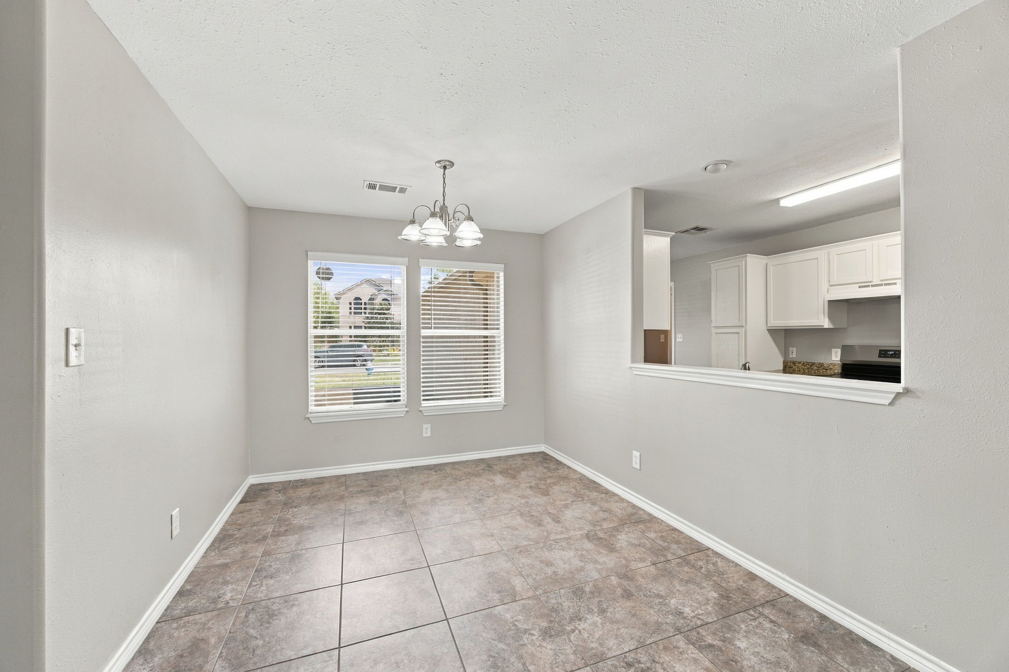 23619 Summer Pine Drive Property Photo 4