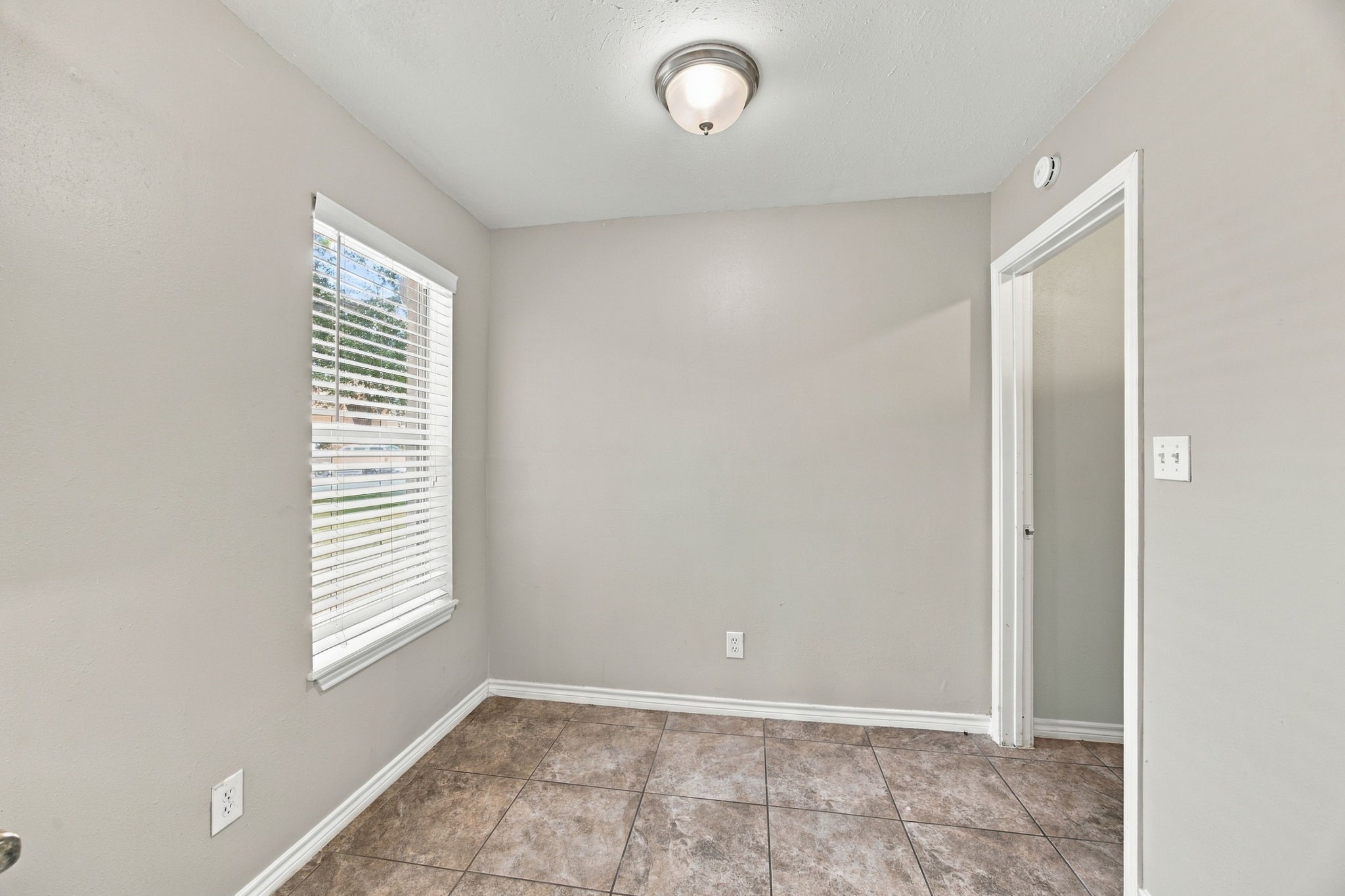 23619 Summer Pine Drive Property Photo 12