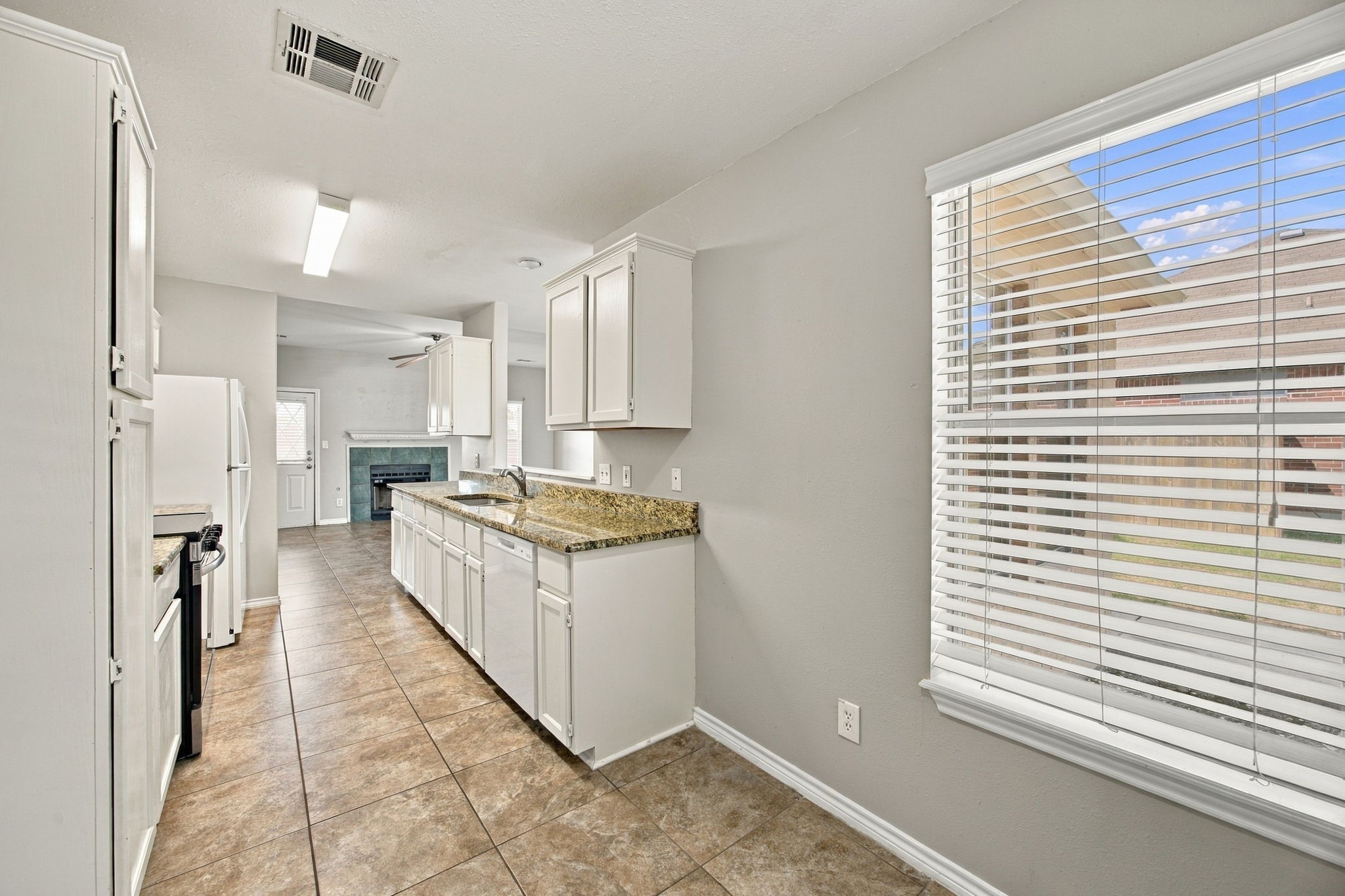 23619 Summer Pine Drive Property Photo 13