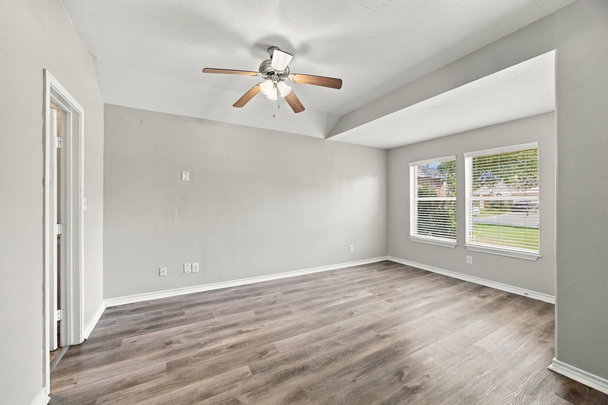 23619 Summer Pine Drive Property Photo 16