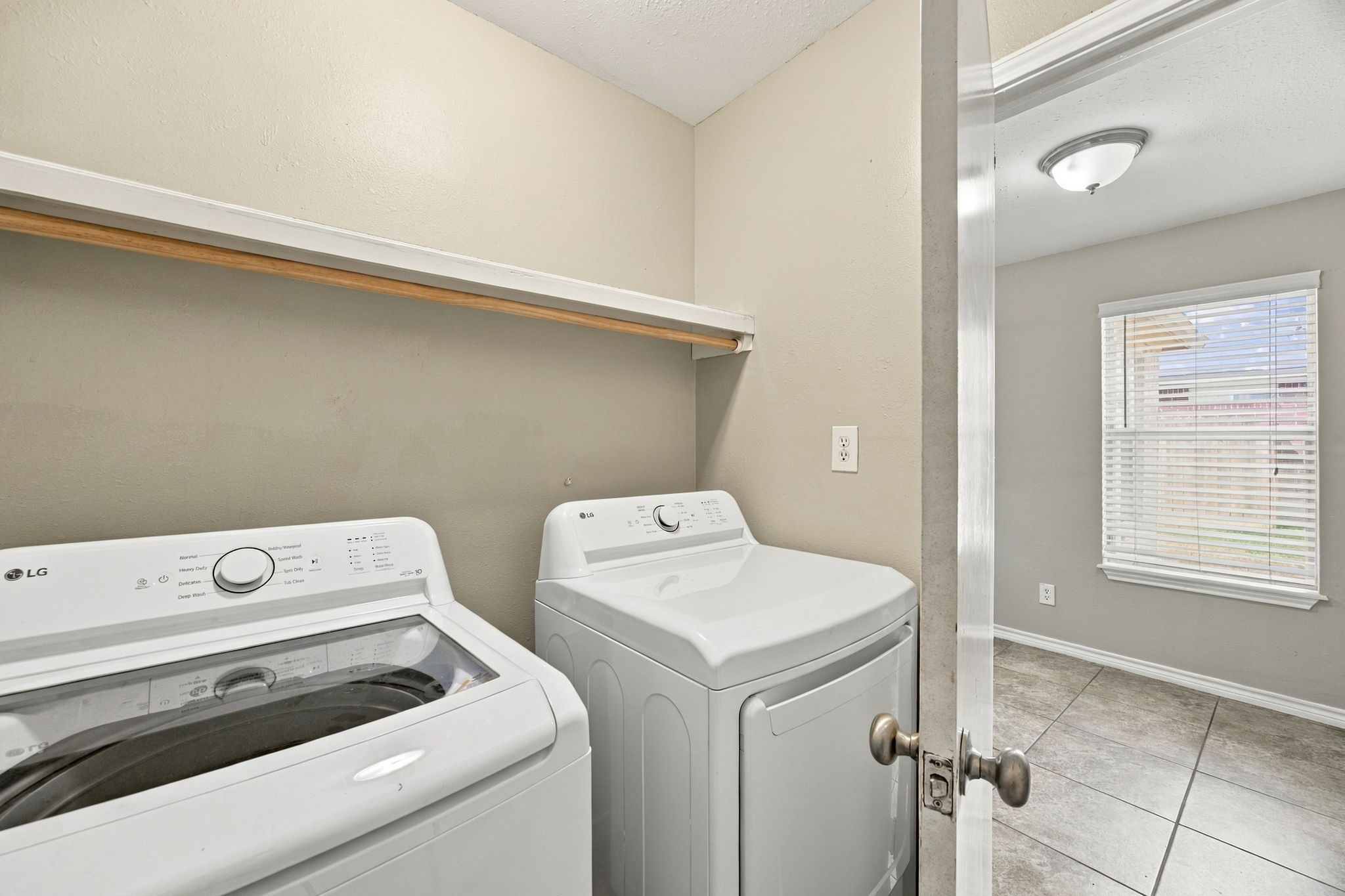 23619 Summer Pine Drive Property Photo 23