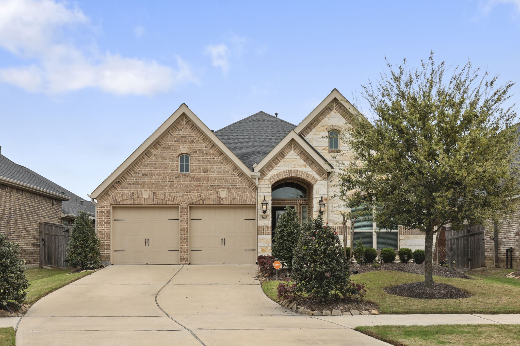 5615 Alexan Crest Drive Property Photo 2