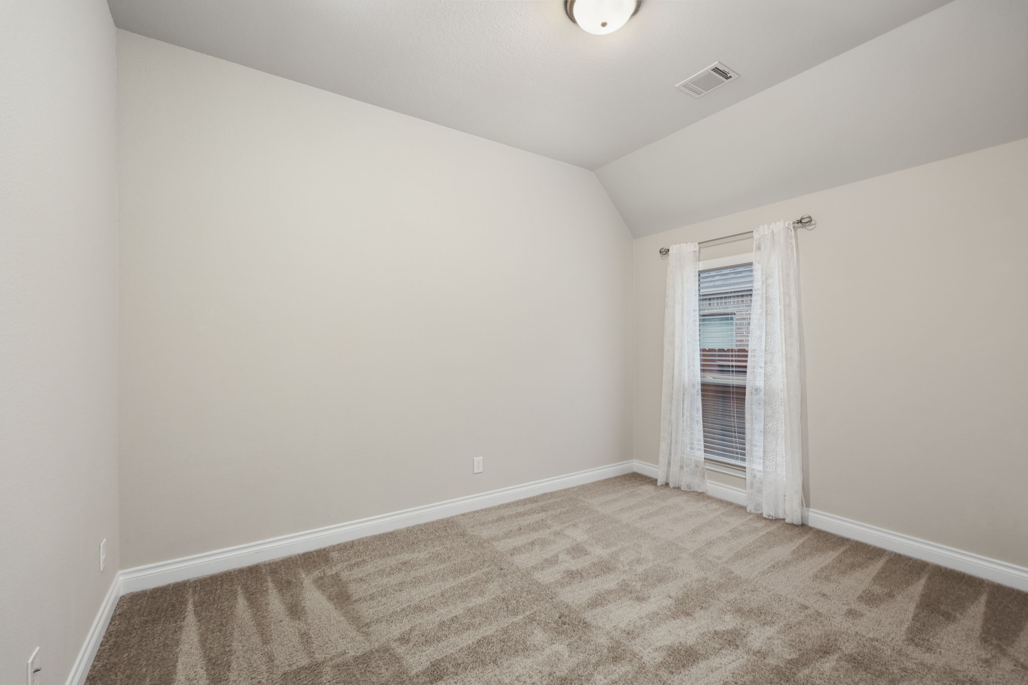 5615 Alexan Crest Drive Property Photo 9