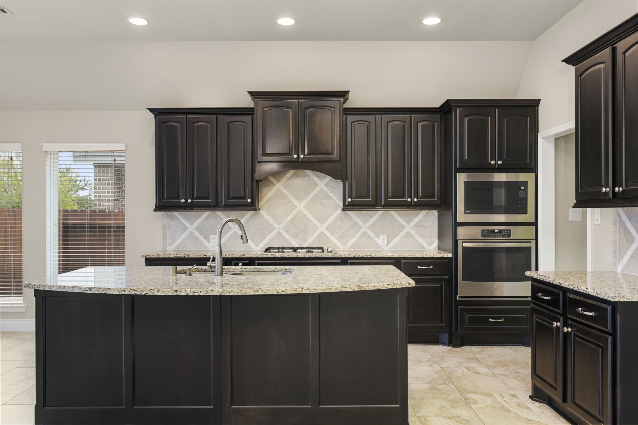 5615 Alexan Crest Drive Property Photo 17