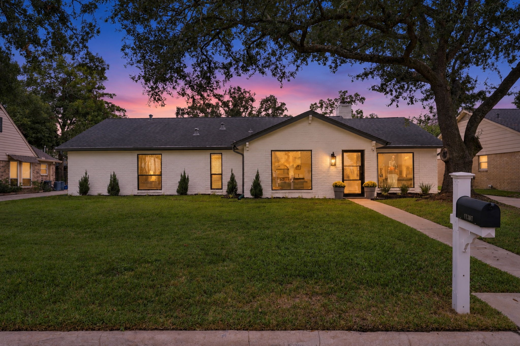11307 Valley Spring Drive Property Photo 1