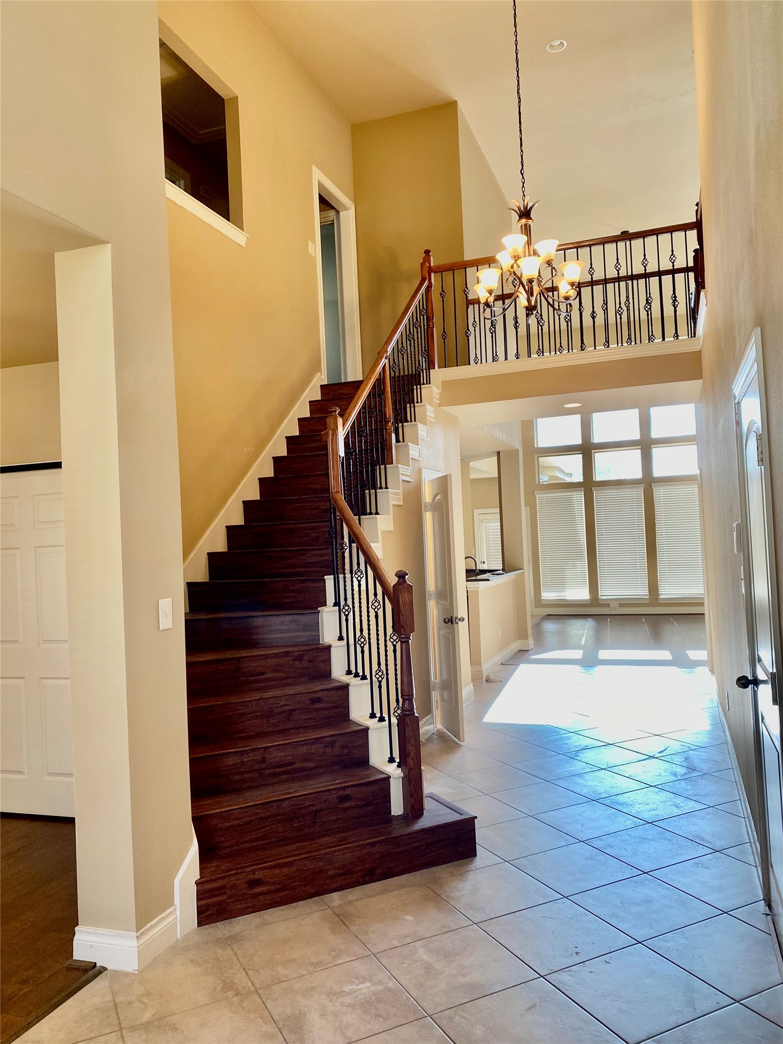 25503 Lockspur Drive Property Photo 3
