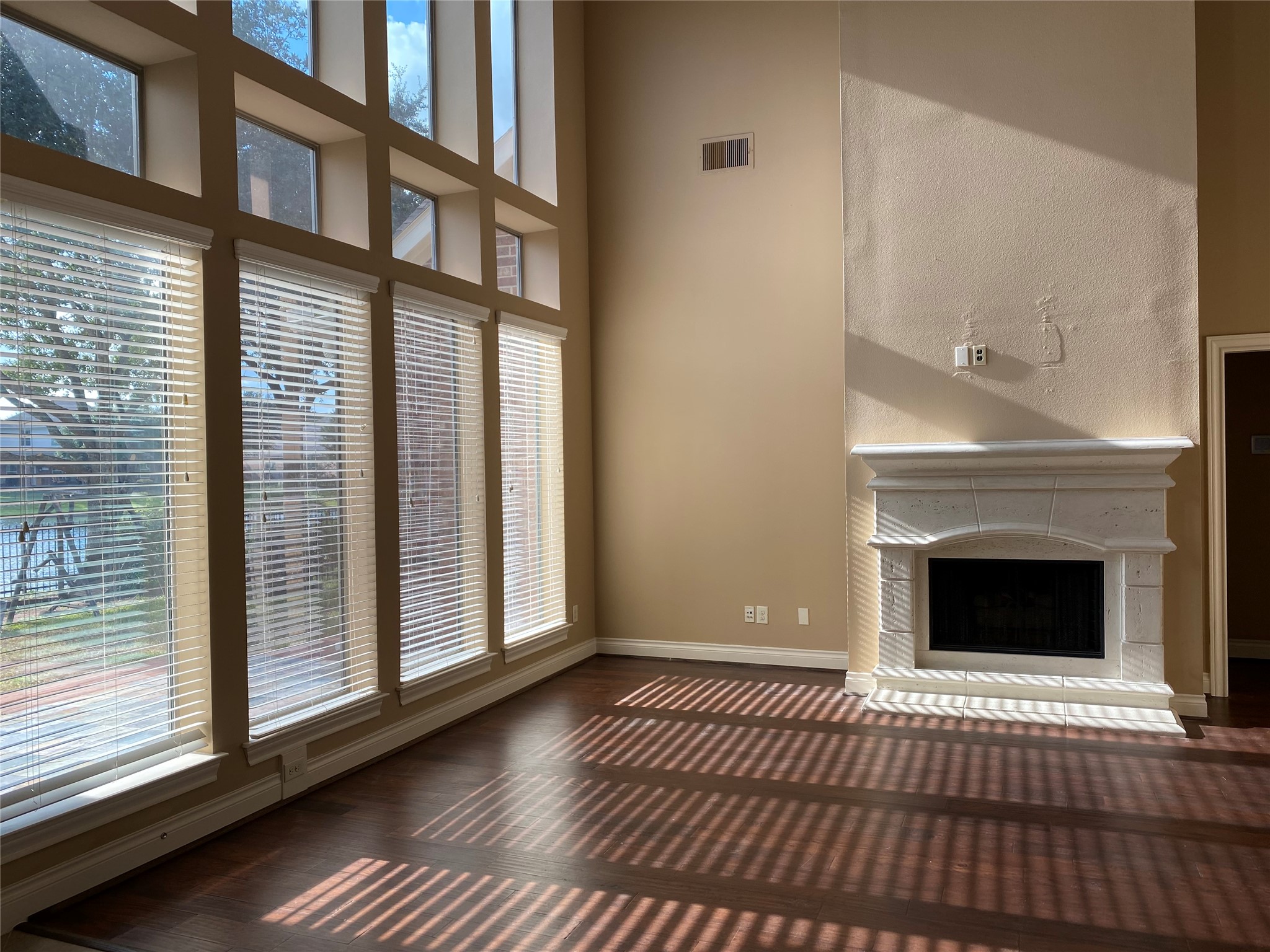 25503 Lockspur Drive Property Photo 6