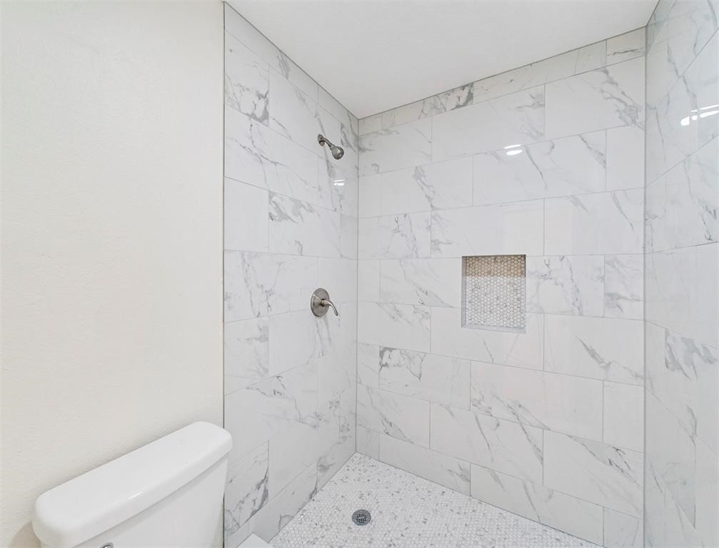14006 Briarworth Drive Property Photo 17