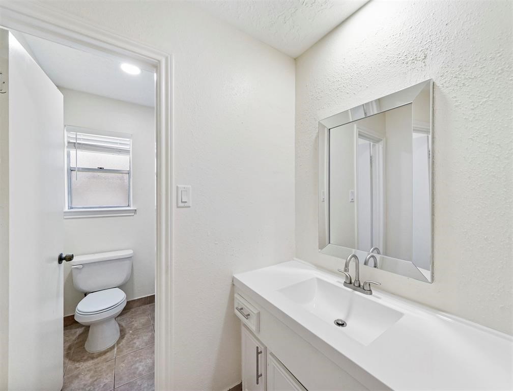 14006 Briarworth Drive Property Photo 20